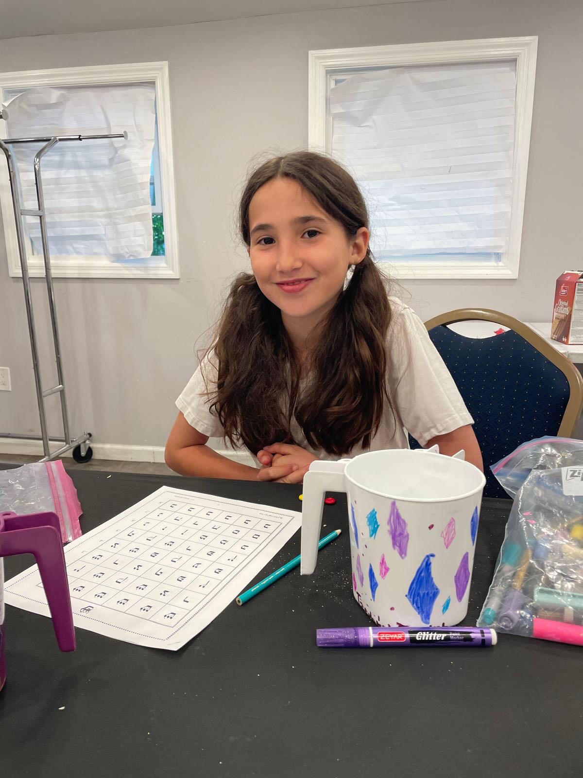 There’s nothing better than seeing our students excited to learn! 📚 Every week at our Hebrew School, the kids dive into engaging classes and creative projects. We are so proud of everything they are accomplishing this year! 🌟