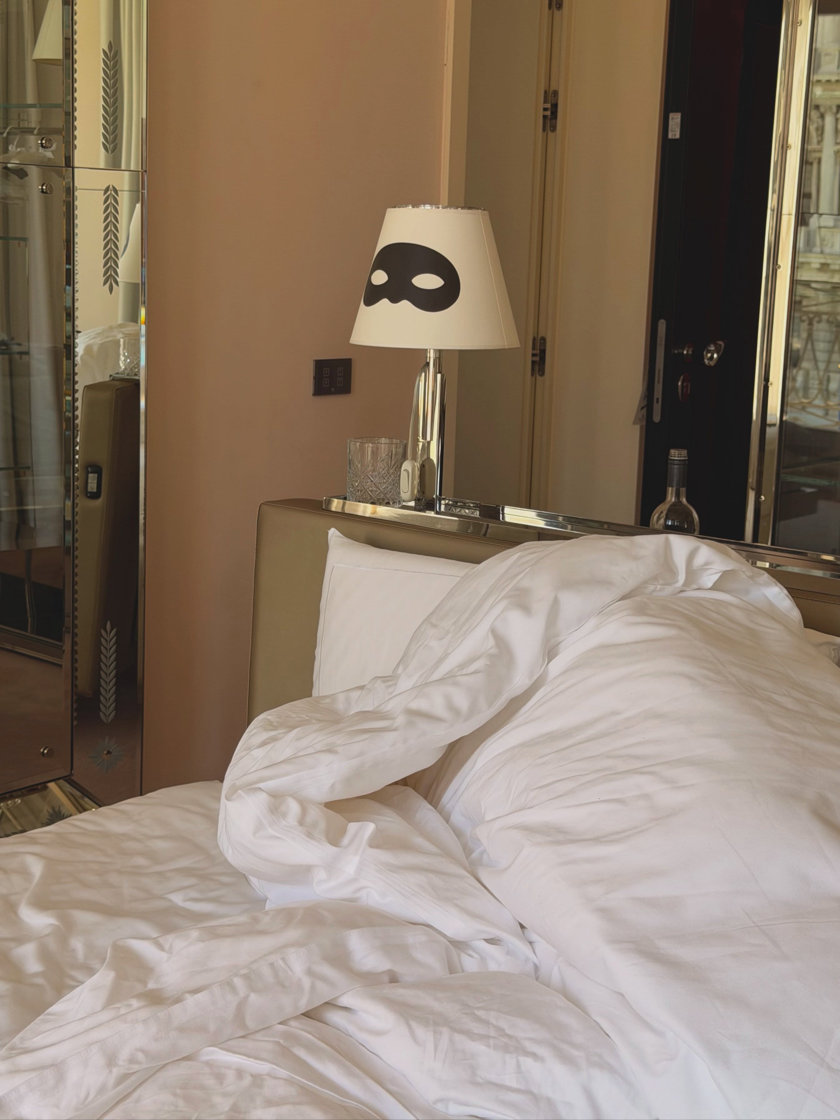 Today, with these photos, we find ourselves
at Palazzina Grassi, an exclusive 5- stars boutique hotel located in the heart of Venice 🇮🇹
directly overlooking the Grand Canal in the San Marco district,
adjacent to the famous Palazzo Grassi.
It is renowned for being the only hotel in Italy entirely designed by renowned French designer Philippe Starck 🇫🇷Tucked away on an unassuming Venetian street within a 16th-century noble palazzo,
Palazzina Grassi blends classic Venetian elegance with Starck's modern and irreverent design, maintaining a mysterious allure that makes it one of the most exclusive and modern gems of Venetian hospitality.
The interiors, featuring Murano glass chandeliers and artwork that play
with contrasts between ancient and contemporary, create the atmosphere of a private club and highlight iconic elements,
further accentuated by over 280 mirrors🪞that reflect the soft lighting✨and the water of the canal.
#venicelife #luxuryhotel #luxurylifestyle #venicehotel #canalgrande