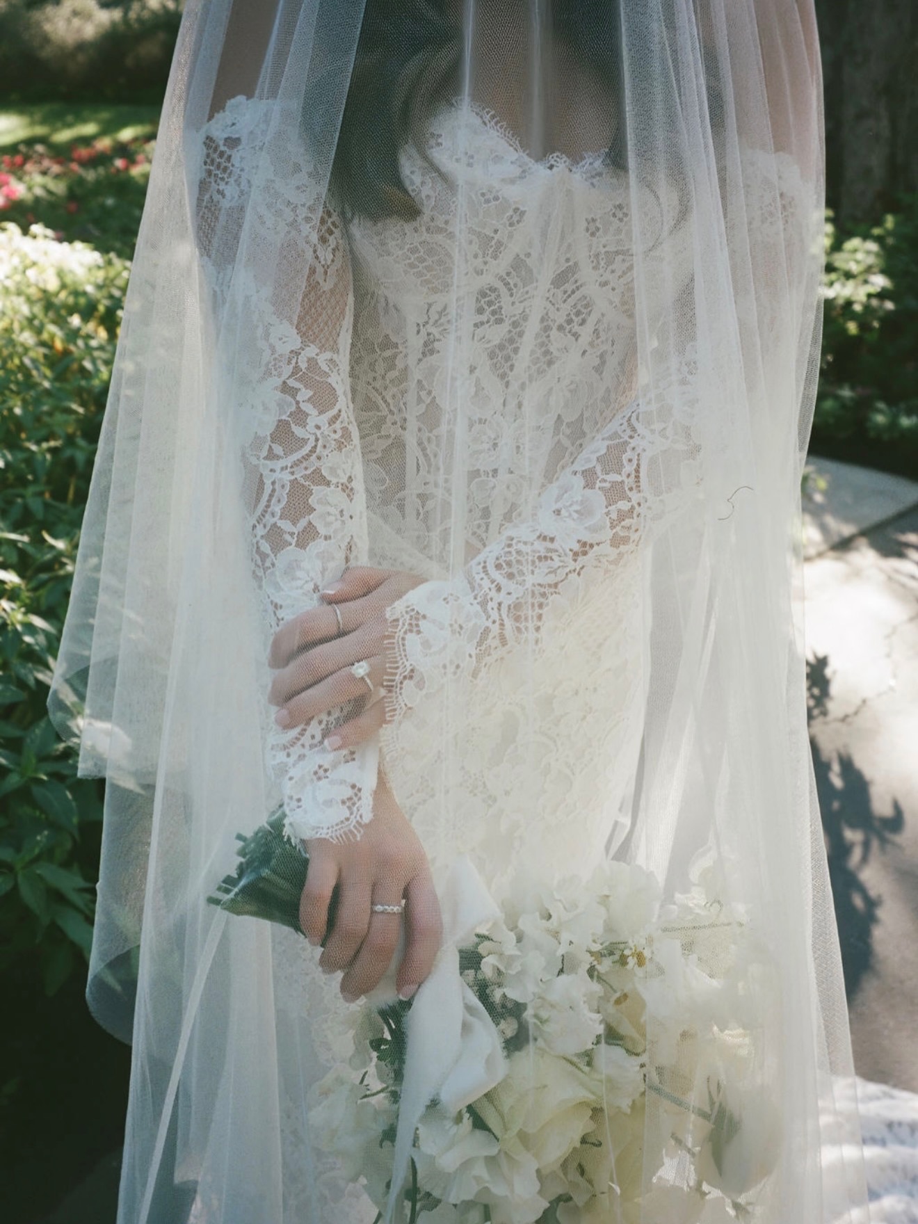 Winnie on film ๐๏ธ
Our stunning #loveandlacebride @samanthamreyes_ looking like an angel in @mwlbride โจ
Congratulations, Samantha and Jacob!! ๐ฅ
#loveandlacebridal #realbride #mwl #mwlwinnie