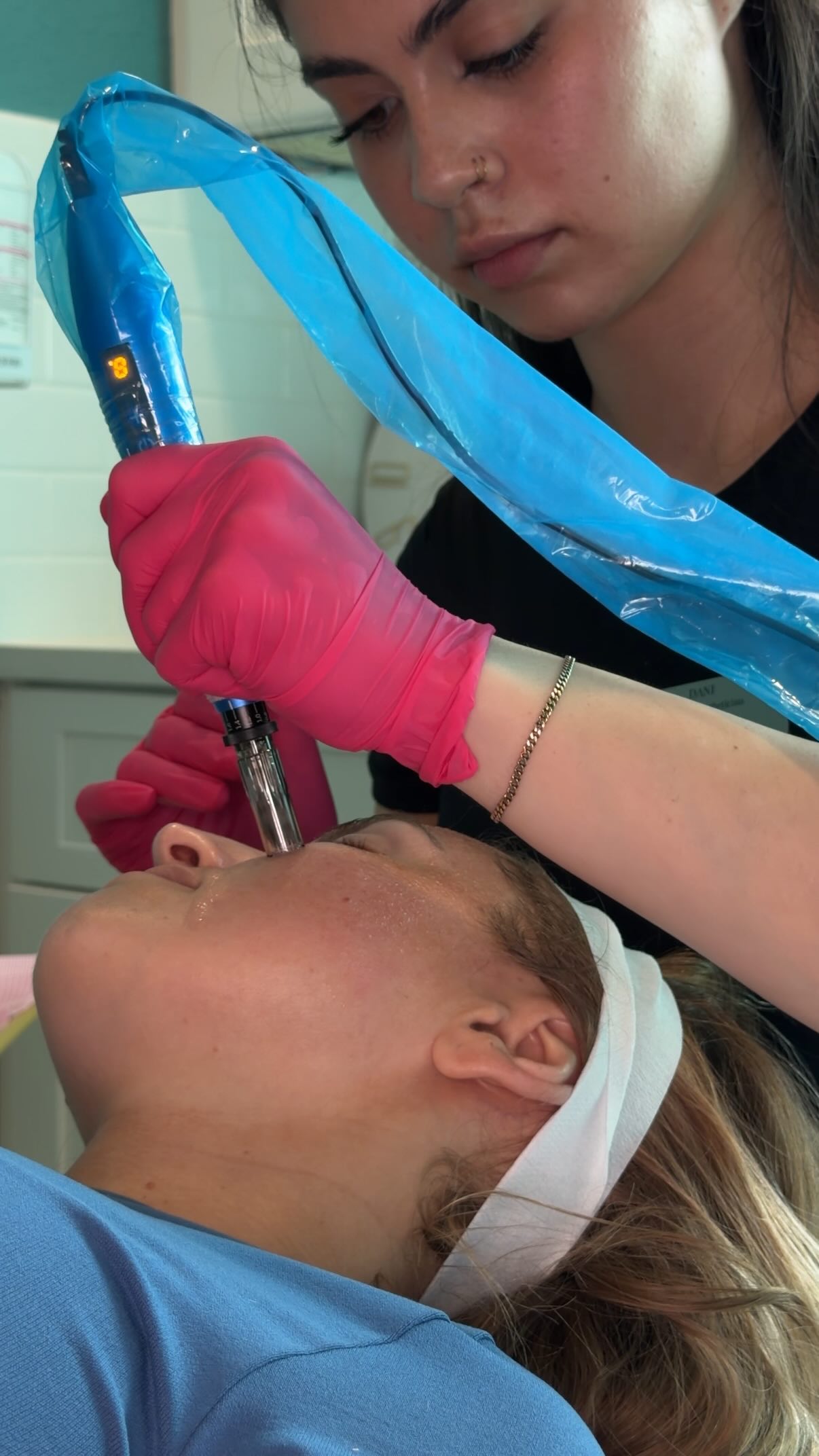 If we had to choose one foundation skincare treatment, it would be microneedling. ✨
By stimulating your skin’s natural collagen and elastin production, microneedling helps improve texture, soften fine lines, minimize the appearance of pores, and support overall skin quality and radiance.
Healthy, resilient skin starts with a strong foundation and microneedling is one of our favorite ways to build it. 🤍
#Microneedling #CollagenInductionTherapy #SkinRejuvenation #HealthySkin #GlamHouseAesthetics