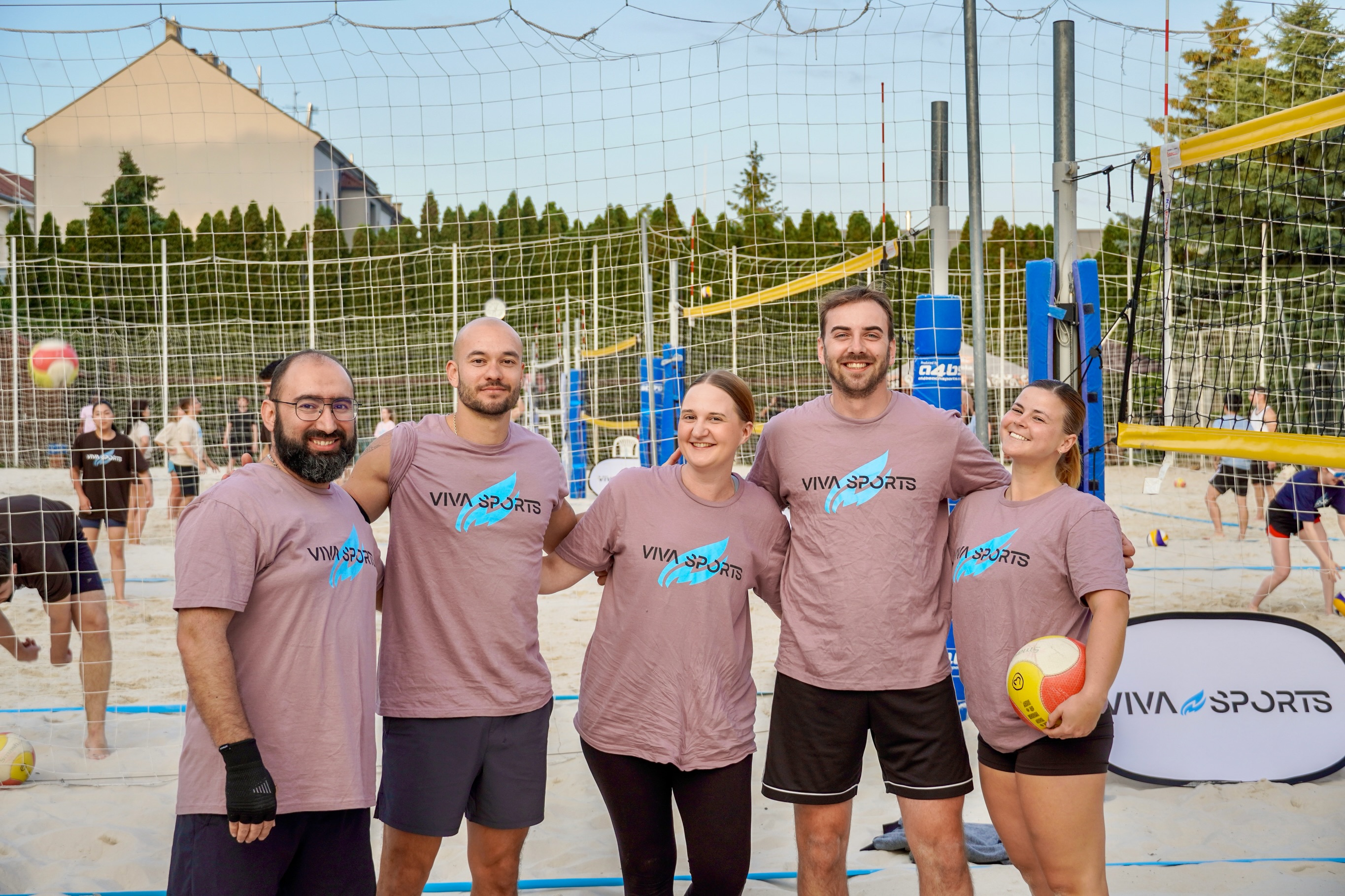 Say hello to our Tuesday beach volleyball league teams! 🏐☀️ Comment who you think is taking the W 👇