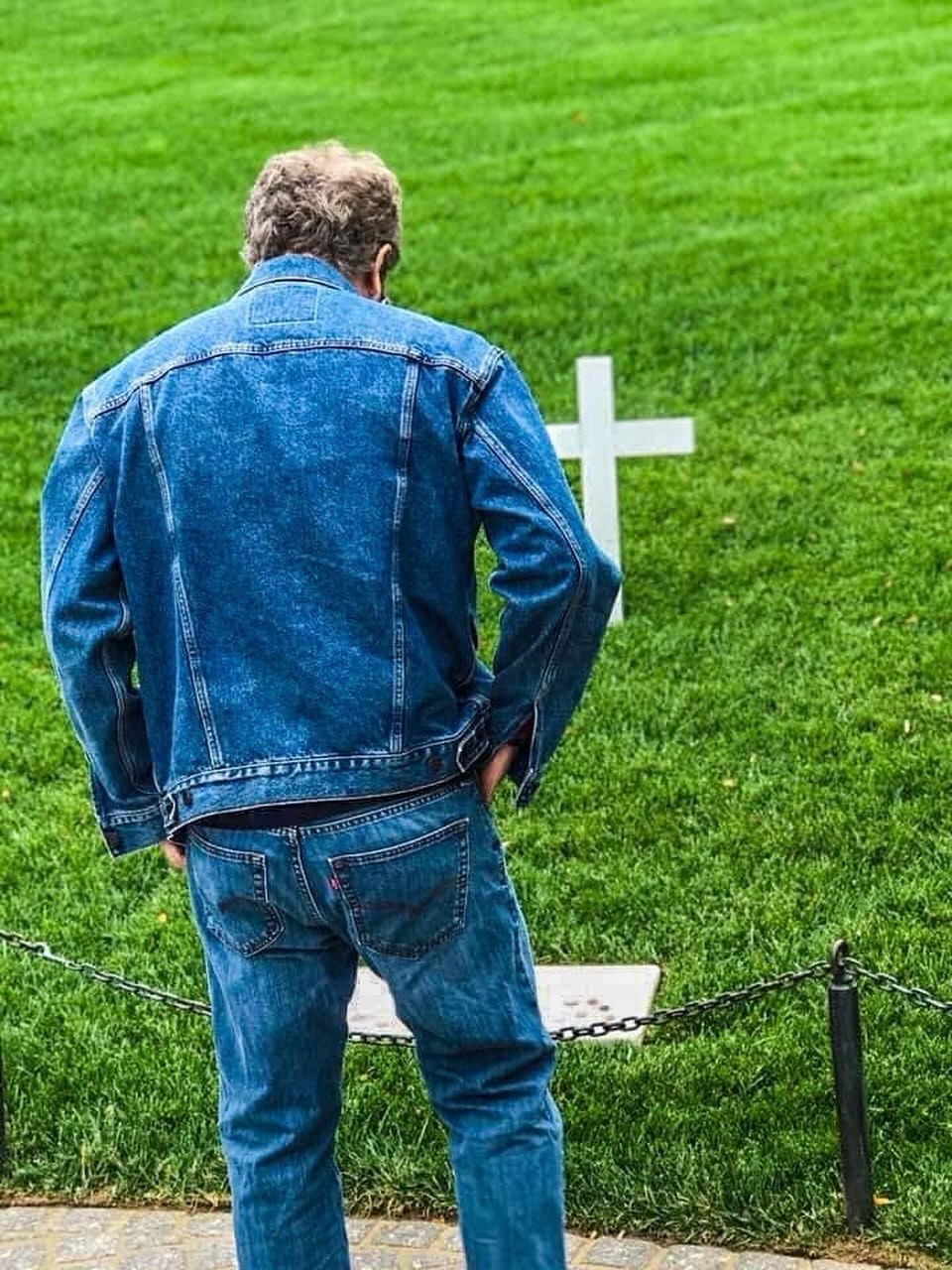Flashback:
Barry Morgenstein at the grave of Robert Kennedy at Arlington Cemetery.
RFK assassinated by a Palestinian June 5th 1968.
He was actually shot on the 5th and died the next day June 6th.