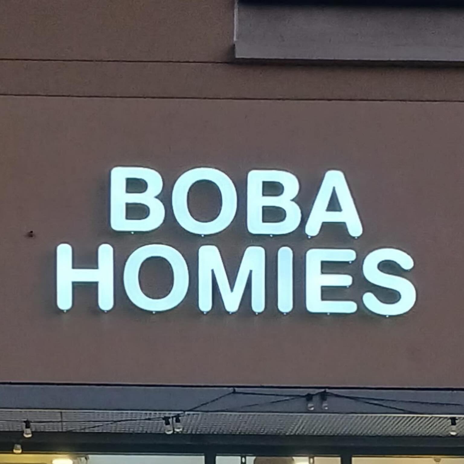 We love boba! And we love a clean / beautiful day-night set of channel letters 🎉 check out @bobahomies in Lakewood right off the freeway at Del Amo 😍 #lakewood