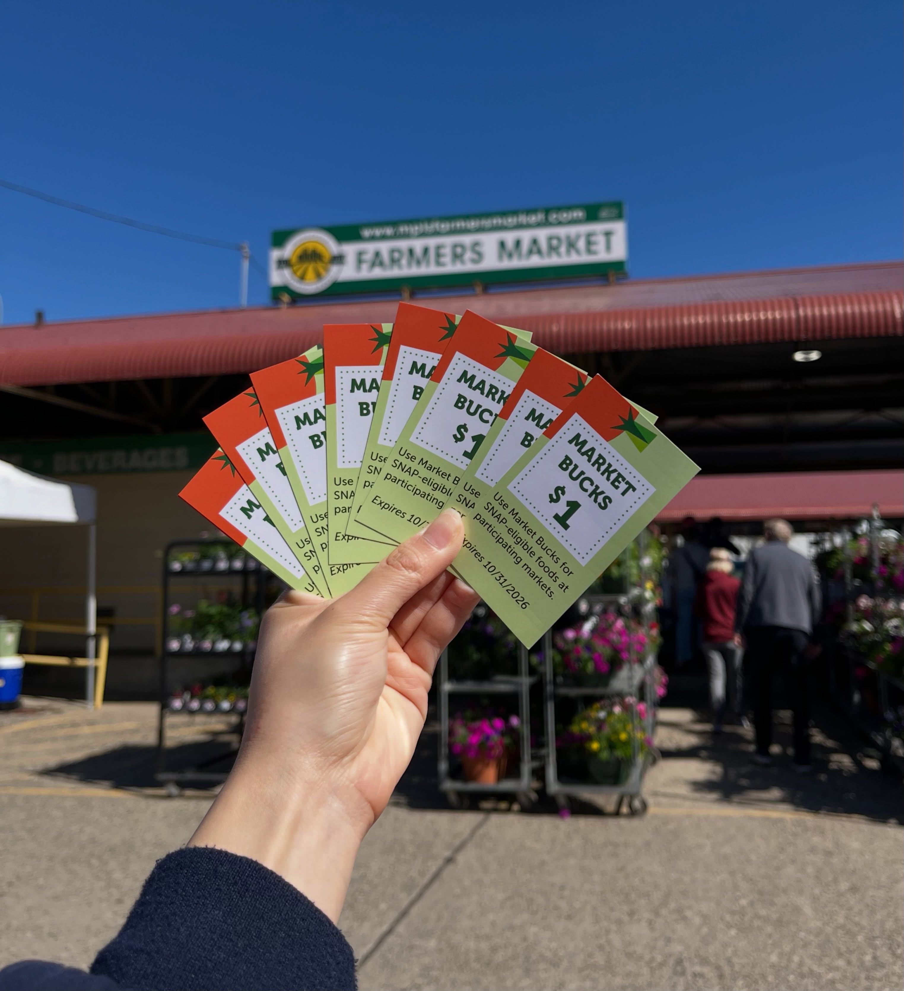 Get more fresh food for less at the market with Market Bucks! Swipe your EBT card and we’ll match your purchase dollar for dollar (up to $10) every Friday through Sunday from 8-1. 🍓🥕🍅🌱