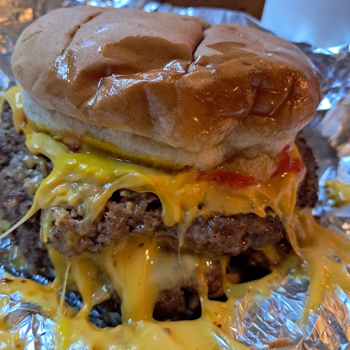 Did you say cheeseburger? I did today at @quackburger25 Quack Burger ! This was a delicious and well cared for burger. As you can see no shortage of cheese and a nice soft bun delivered hot and fresh.
The science on the patties is that I feel they are doing a great job of not overworking the hamburger so the patty has an excellent consistency and you get a nice juicy bite, and well I got a double so 2x that.
The fries are a nice standard cut, well fried, hot, and salted with a good choice of corse grain salt
Faturday Pro-Tips
- Bring cash for the bar to get a beverage
- The double patties are a win
- Side of queso for the fries is a fun option
- They are located inside The Duck Inn at 13336 Millard Ave in Omaha.
- Use the light at 133rd St to go the block behind it for easier access
Happy Faturday and remember to Connect With Food!