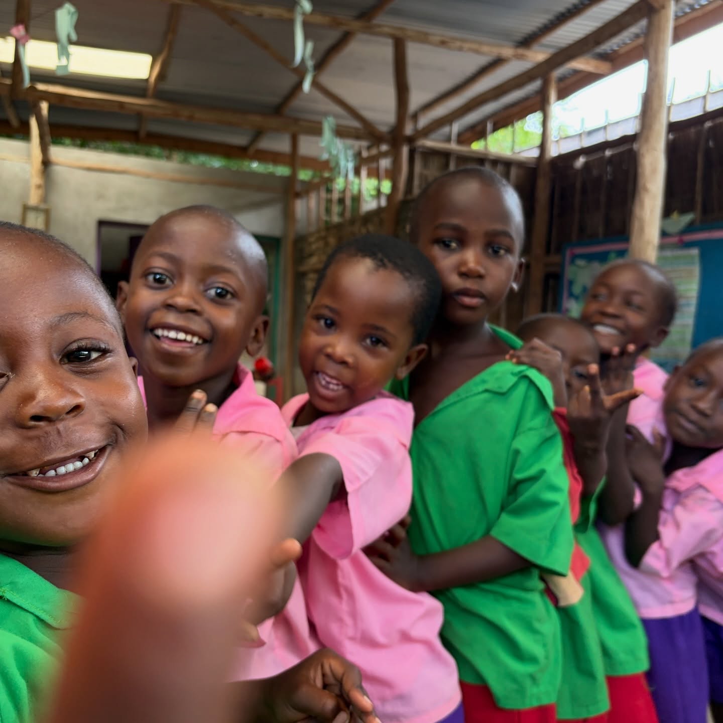 Life lately at Eco Moyo 🧡🩷
We are always looking for sponsors and contributions, so that we can continue our work for our students & our community. Please help us spread our word, we truly have the best network & supporters in the world, so who could ever be better ambassadors than you 🥰🩷🧡