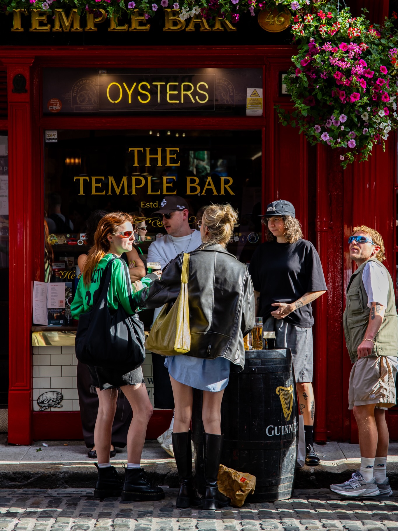 Dear sunshine,
Please come back.
Sincerely,
Everyone in Temple Bar ☀️💚
Until then, we’ll be looking back at last week’s glorious weather and pretending we’re not checking the forecast every five minutes
#templebar #lovetemplebar #summerindublin #dublin