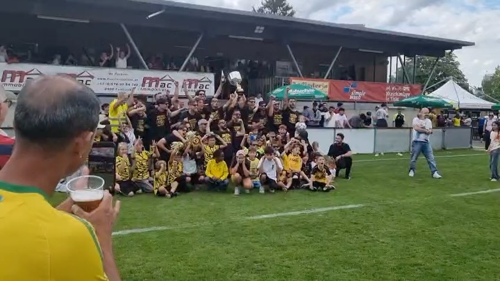 🏆MEISTER🏆
Heute Abend Party!!!! 🥳🥳