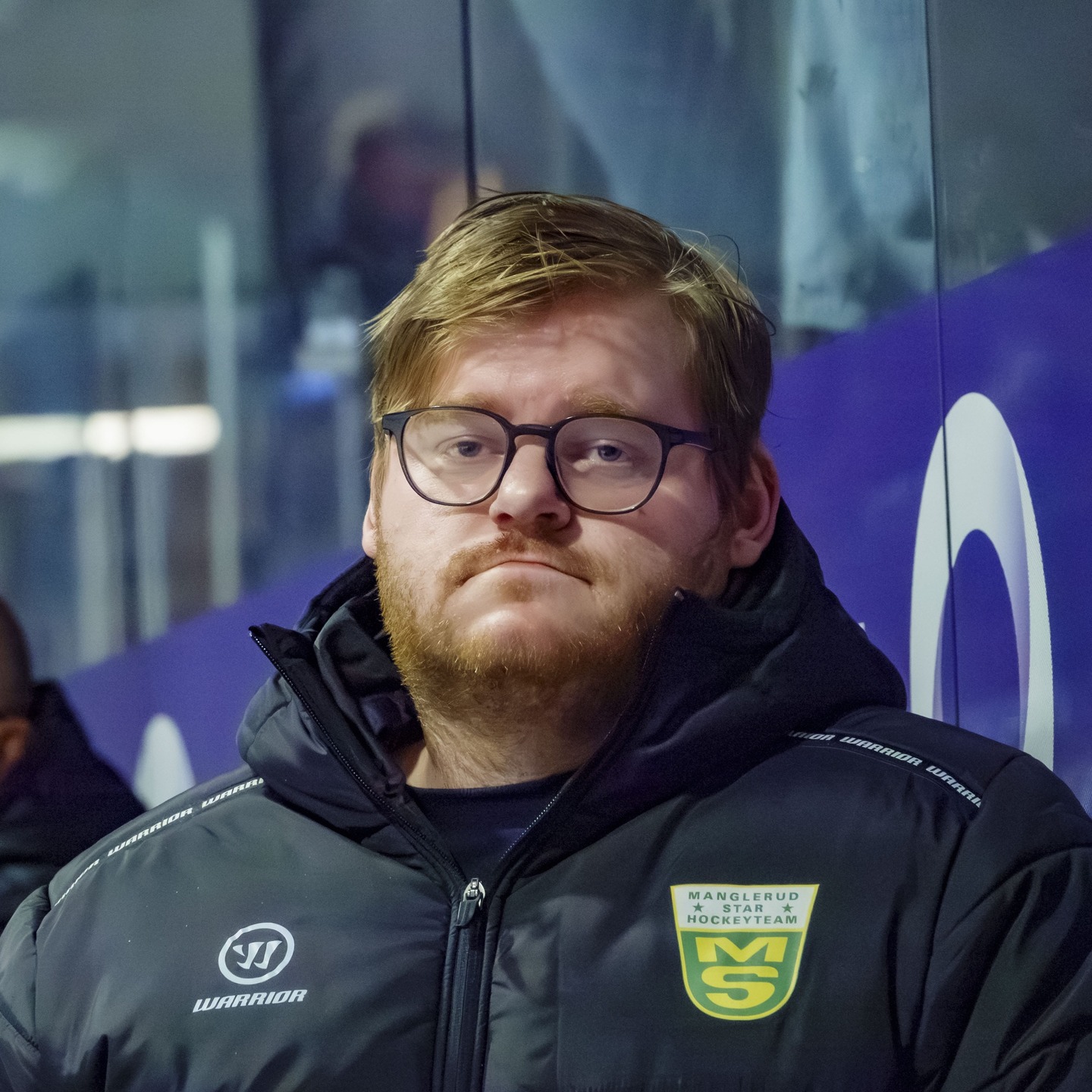 Fra Manglerud til Leangen! 🏒
Magnus Melbye (34) er klar for @nidaroshockey i EHL – som assistenttrener under Victor Wallson og med ansvar for SalMar HockeyAkademi.
Etter Manglerud-exiten kunne han velge mellom tilbud, og valget falt på Trondheim.
- Jeg gleder meg til å komme i gang. Vi skal underholde, lover Melbye.
Link i bio 🔗
#2hockey #hockey4you #norskishockey #norskhockey #ehl