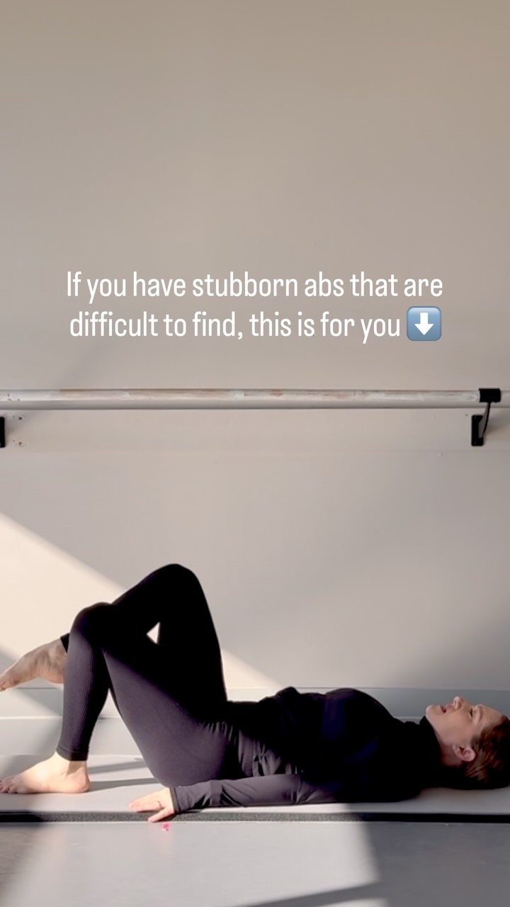 If you have stubborn abs that are difficult to find because your hip flexors try to grip instead, try this:
1. Lay on your back
2. Take a breath in
3. Exhale with a strong SSHHHH sound (like you’re telling someone to be quiet)
*feel how your ribs drop down and your abs deflate a little yet you feel an engagement in your abs - it is not 100% engagement, think 50%
4. Now see if you can continue to feel the engagement as you lift one knee at a time - exhale with the SSHHH sound every time you lift (it will help)
*tip: keep your foot relaxed (it will help your hip not grip)
⬇️⬇️⬇️
👉 Want me to lead you through this step-by-step?
Comment START and I’ll send you my free 3-Day Reset that starts with an abs-focused Pilates workout just like this 💛
Or tap here for it: www.lanegrosserfitness.com/free-classes
.
.
.
#pilates #abs #yap #barbie #snatched