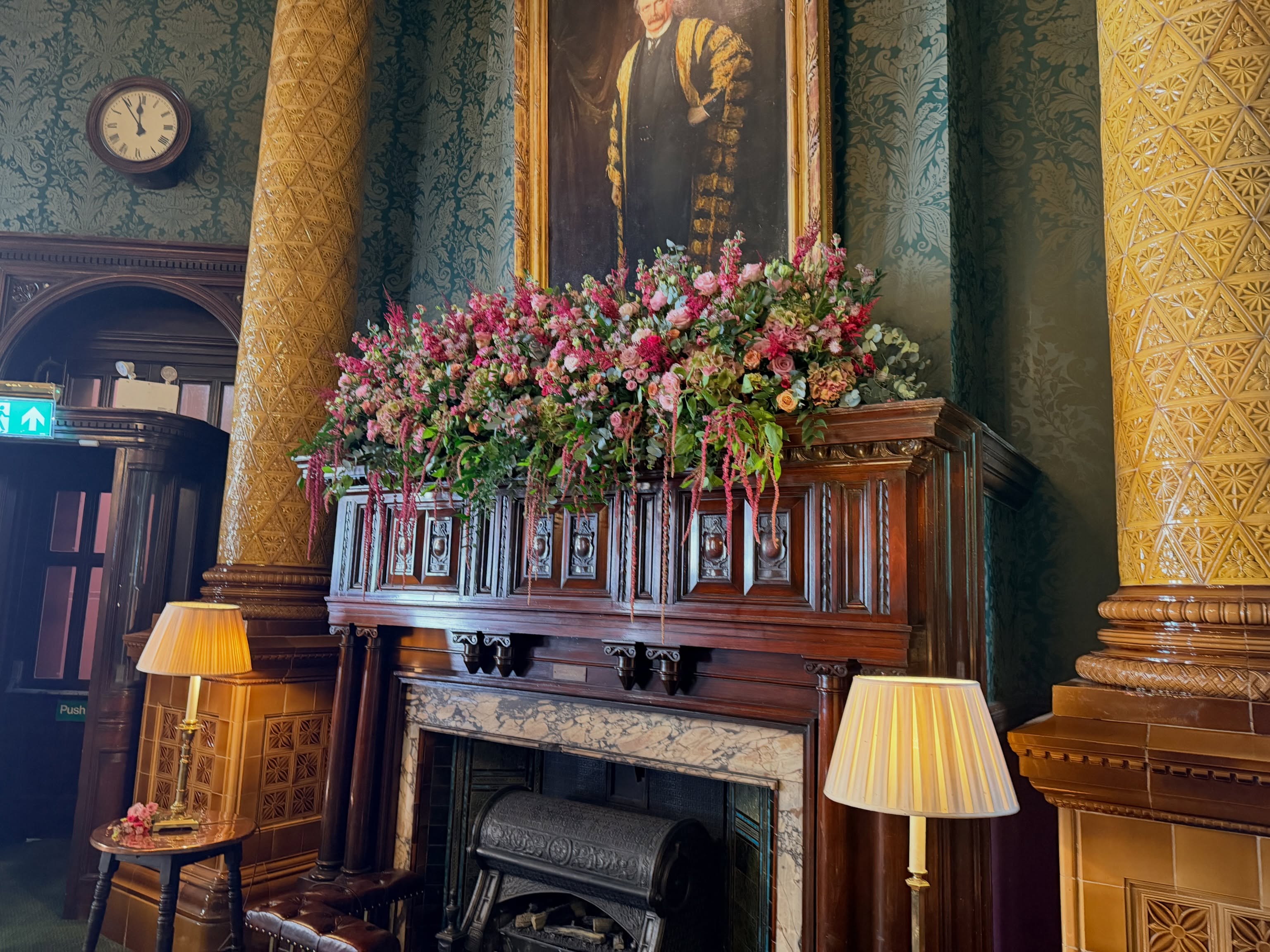 Stunning mantle piece flowers @nationalliberalclub - proud to be a recommended florist at this stunning, historic venue.
Getting married in London? Get in touch to arrange a consultation to discuss your wedding flowers
#Wedding #weddingflorist #londonwedding #mantlepiecedecor