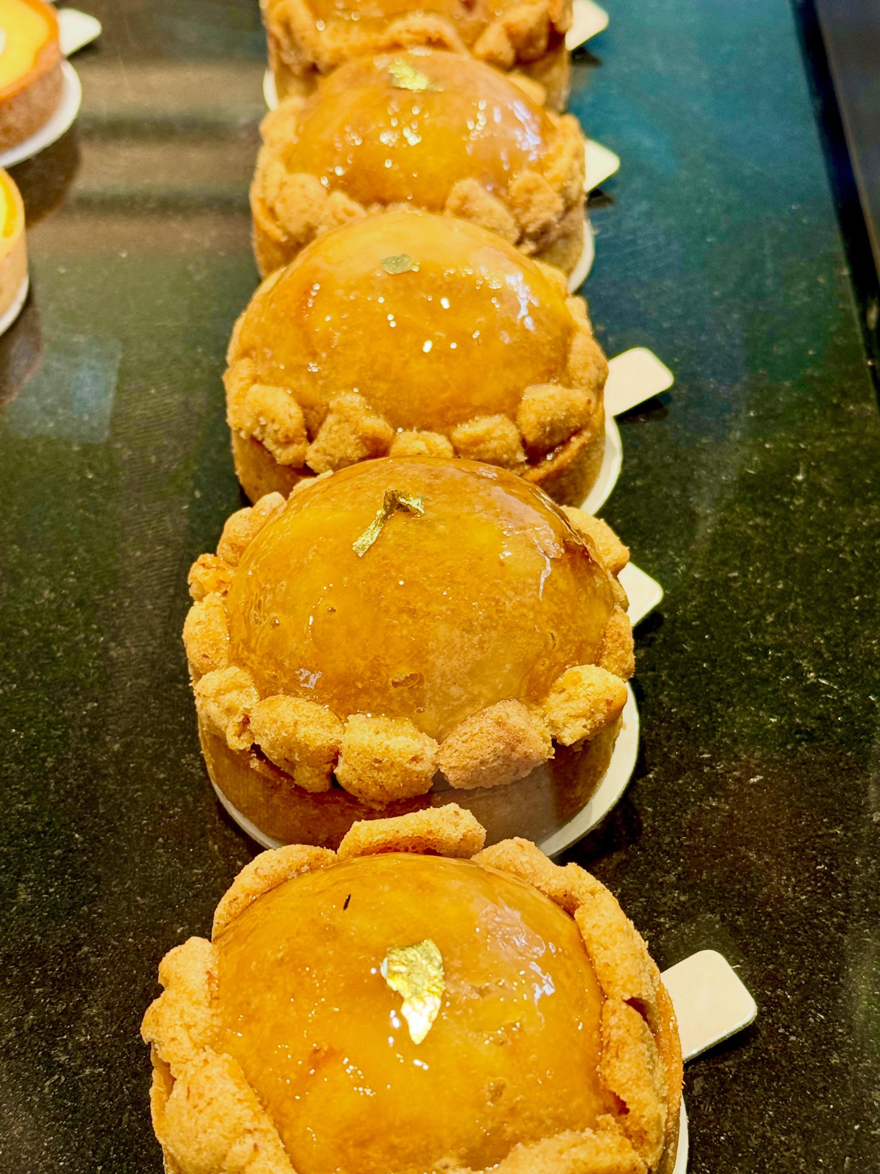 Patisserie crawl # 2…Tarte tatin (almond pastry, frangipane cream, roasted apples, butter caramel) #frenchpastry #nicefrance #frenchriviera🇫🇷🌴☀️ #travelbloggers @lacchocolatier