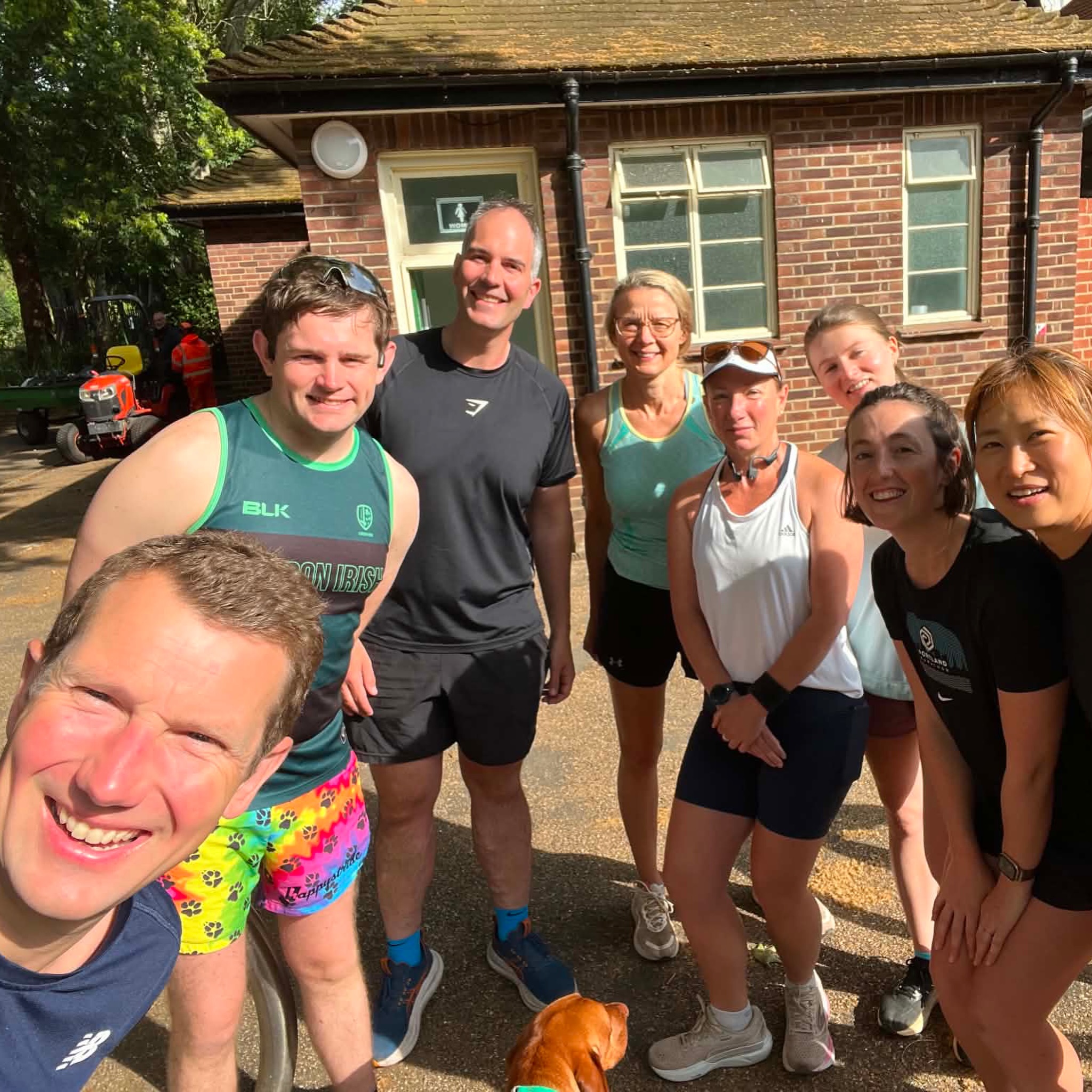 A great turnout for our Sunday sessions - both meeting at The Teahouse, Bishops Park. It was the second week of our trial of an earlier club run at 8.30am followed by our usual 10@10 group. Thanks for hosting @smacdougall1983 ๐๐ป
.
#runnersofinstagram #runningclub #runlondon #londonrunners #sundaylongrun
