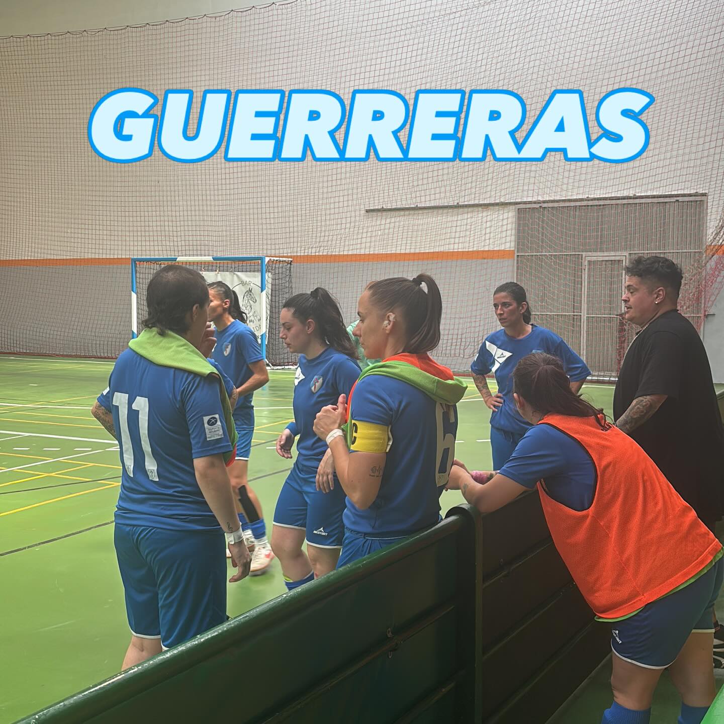 Menudo partido estamos disfrutando de copa @asturfutbol.es 1-1 en el marcador.
Nuestras chicas a pleno rendimiento luchando a muerte y aguantando con 5 faltas con 7 minutos de n el marcador