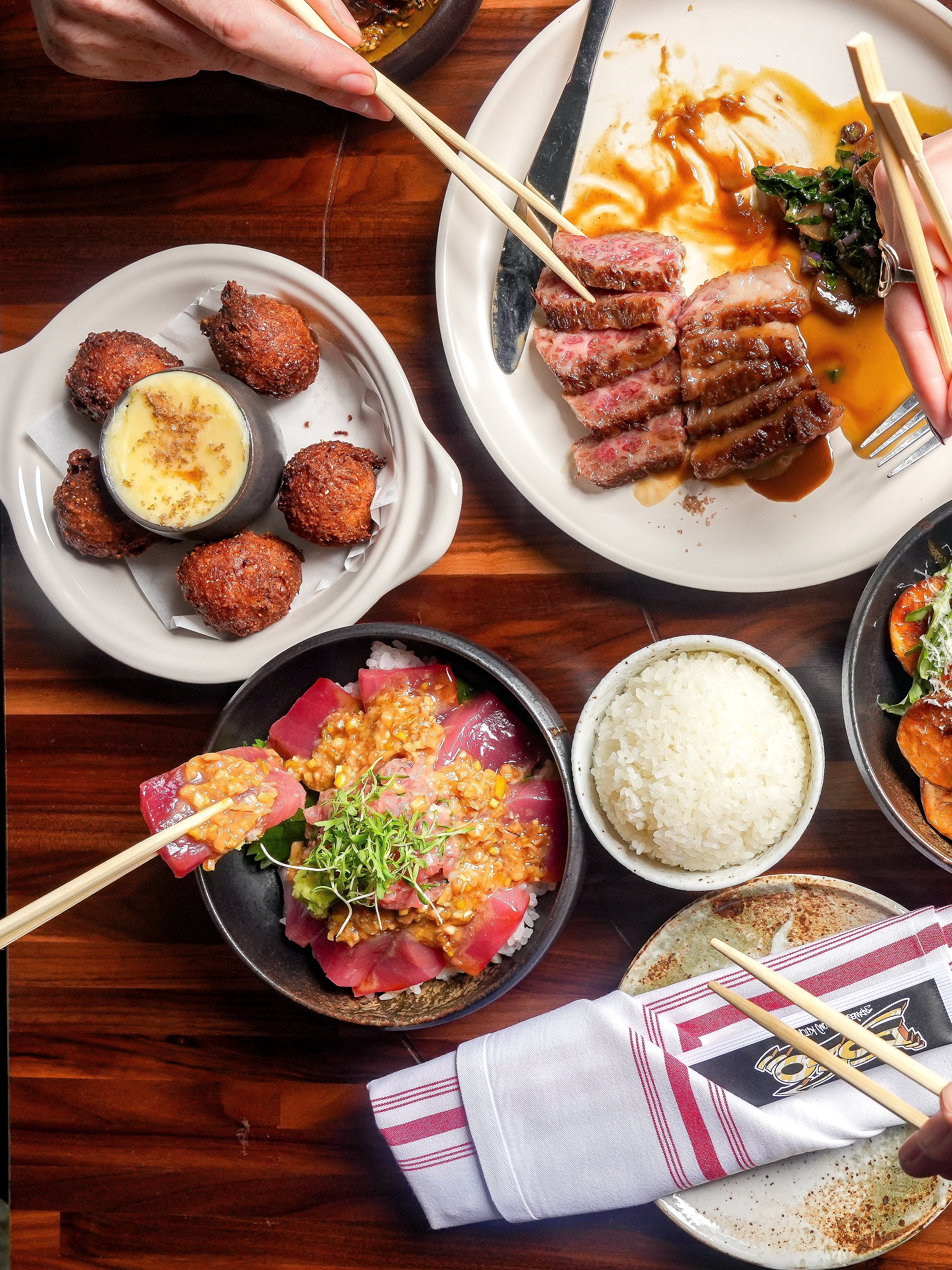 Six things we would order for your first visit to DŌZO at dinner 👀 If you’ve been in, which of the below was your favorite?
-A5 wagyu denver steak
-bluefin tekka don
-pork belly kushiyaki
-roasted hakurei turnips
-hushpuppies
-crispy potatoes
Dinner is 5-10pm Tuesday through Saturday. Be sure to check the link in bio for the waitlist 🥢
#cltfood #discoverclt #dilworth