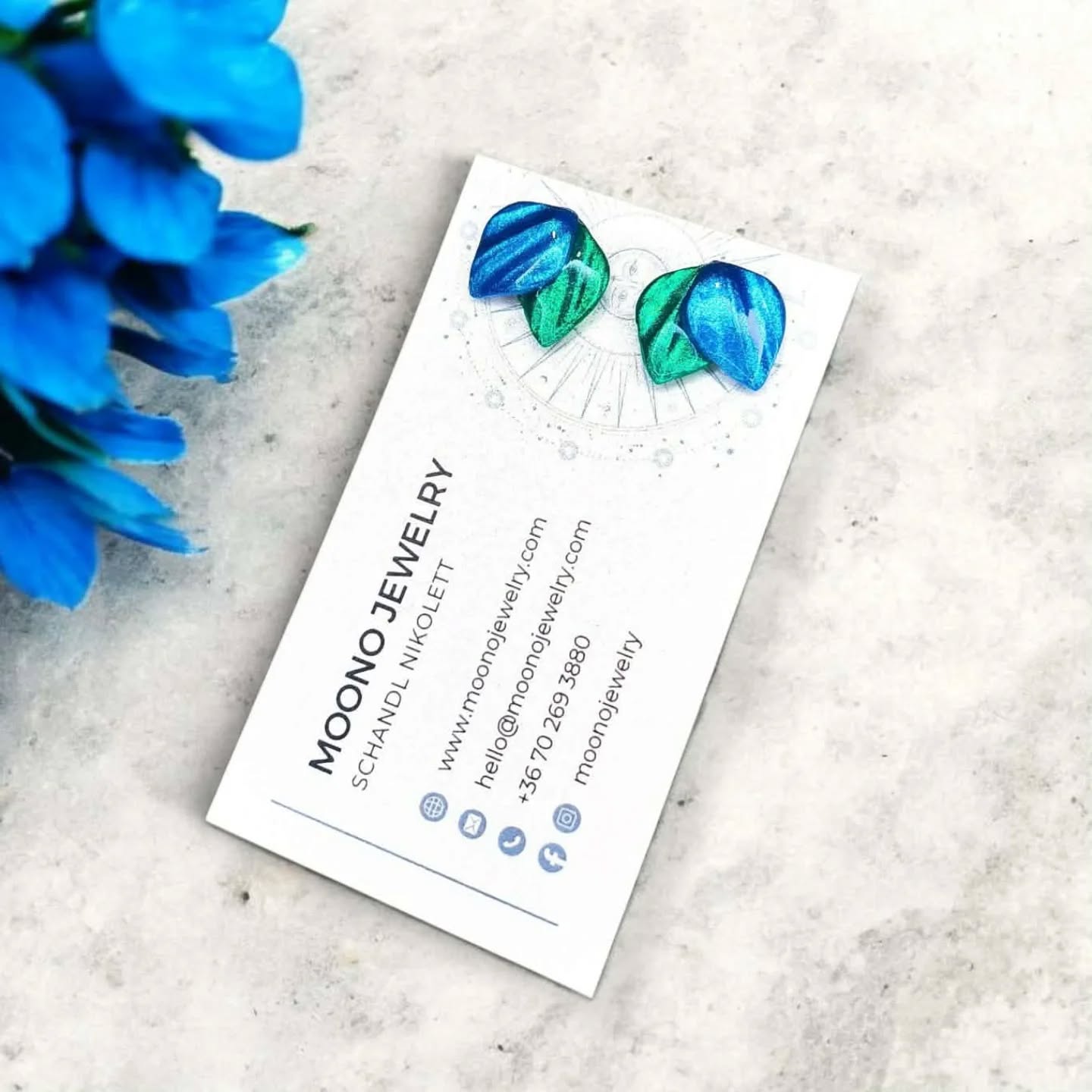 @moonojewelry újdonságok érkeztek 😍 :
🍋 új fülbevalók készültek az Amalfi kollekcióhoz,
🌸 új mini fazon született, Liana.
Gyere, válaszd ki a kedvencedet a Prizmában, ahol ma a tervező, Letti vár 19 óráig!
.
.
.
.
#prizma #prizmadesignerstore #ékszer #ékszerek #színesékszer