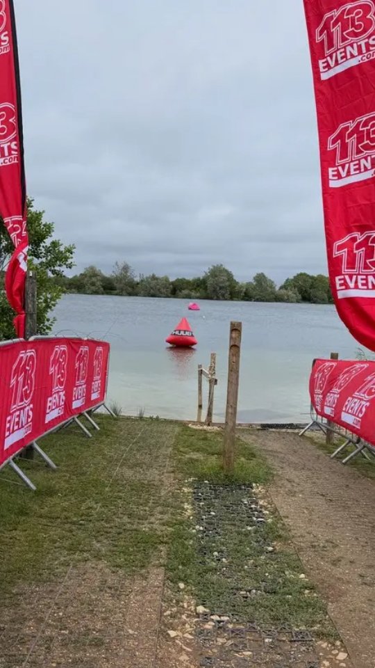 Sundays are for lazy days by the lake... 🤔🤥 Nope!!
...we take our responsibility for supporting 🐸's racing at @113events seriously!
Hold onto the end to see the impact... 😯🤯🦁➡️ @graham.oak
#triathlon #swimbikerun #lake32 #bringthenoise