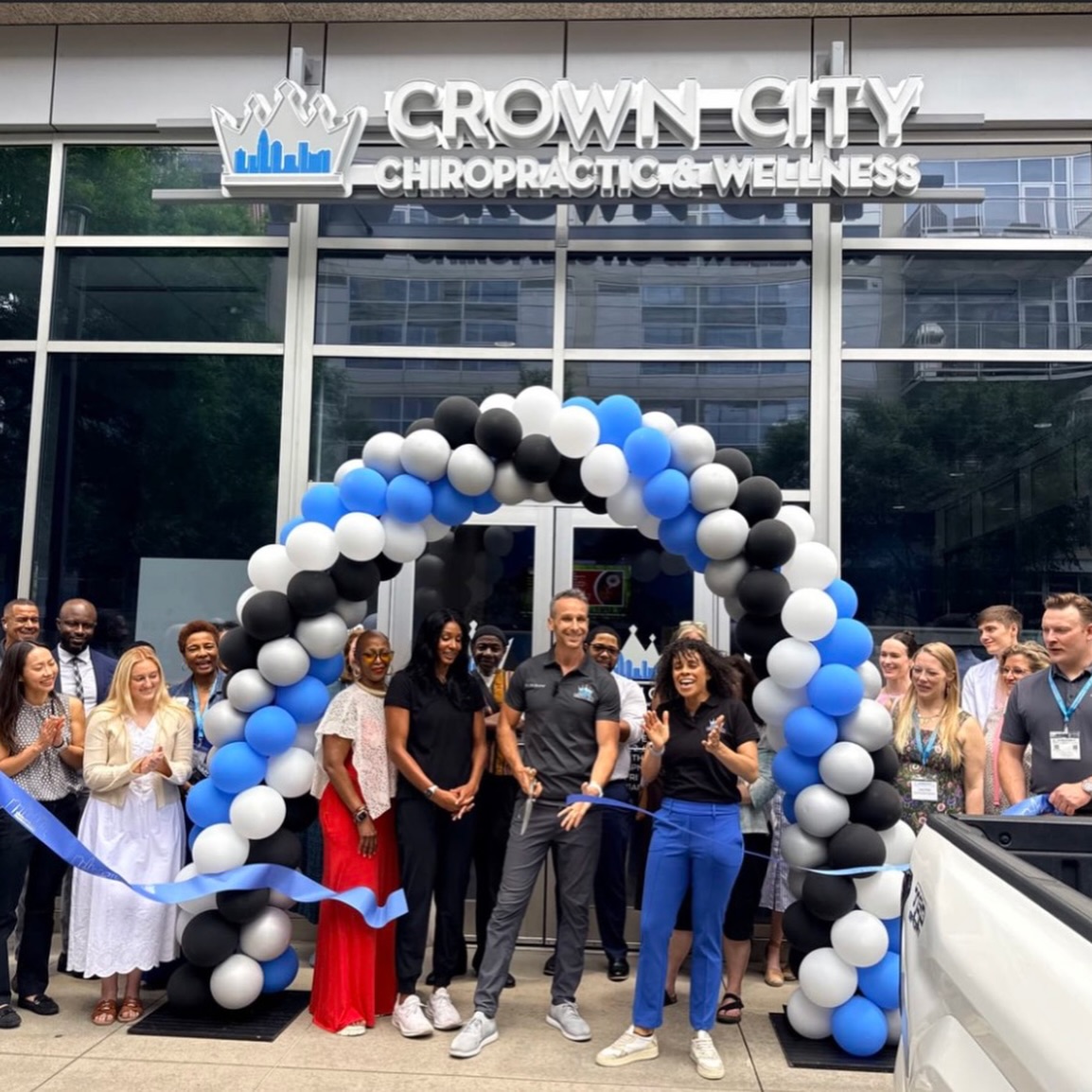 Huge congratulations to Crown City Chiropractic on celebrating their grand opening and ribbon cutting ceremony with the Charlotte Chamber! 🙌🥂 We loved adding a fun flair to the celebration with our classic balloon arch in their brand colors. Classy, celebratory and personalized to activate the on-brand grand opening energy!
We’re so grateful for the connections we make through the chamber and are able to meet so many new people and businesses along the way! 👏
@crowncitychiropractic @charlotteareachamber