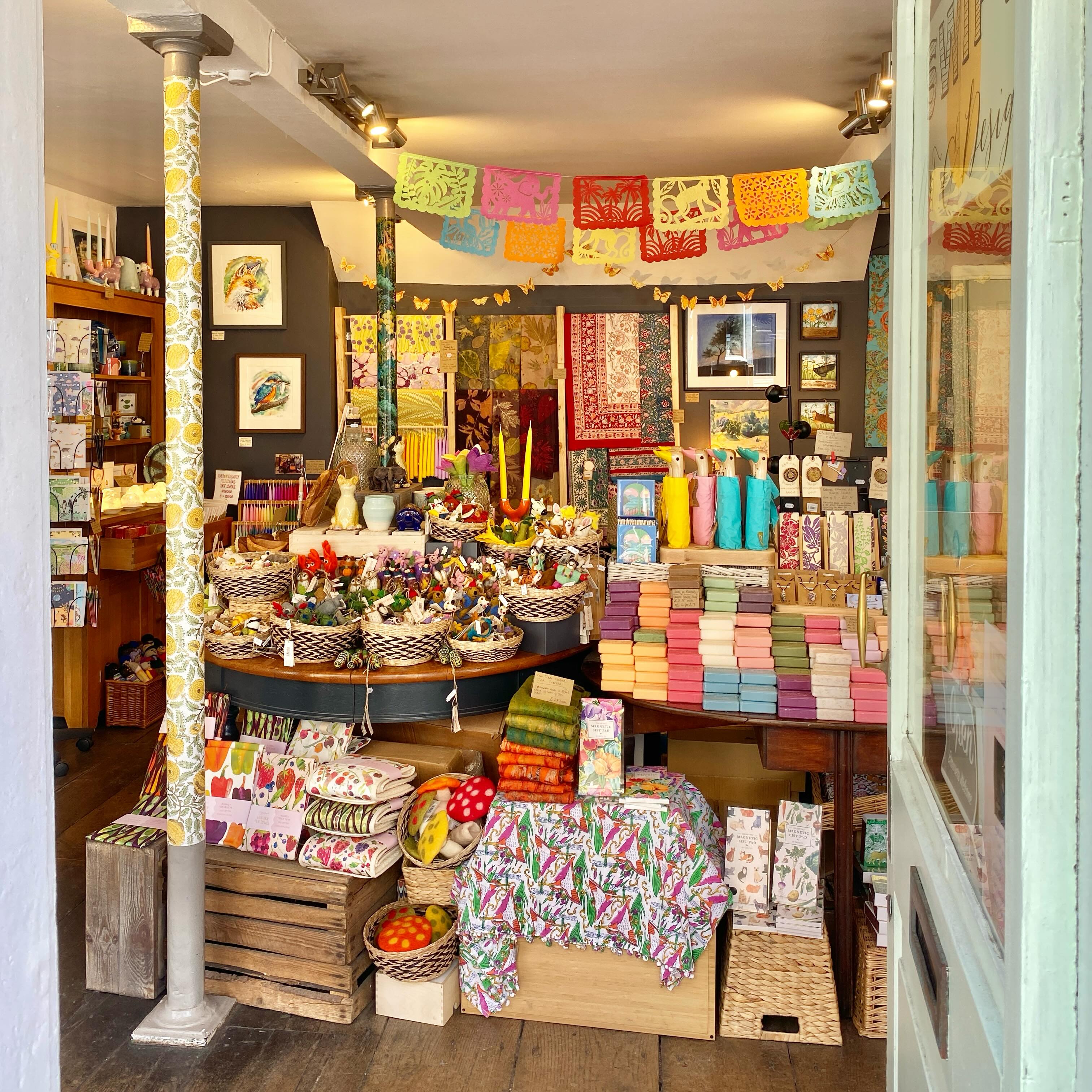 A warm and colourful welcome awaits at Swift!
Come and browse our delightful selection of gifts and homewares sourced both locally and from all over the world!
Open Tues-Sat 10am-4pm
Swift Art & Design
18 High Street
Winchcombe
GL54 5LJ
#supportindependent
#swiftartanddesign
#winchcombeshopping
#visitwinchcombe
#cotswoldfairtrade