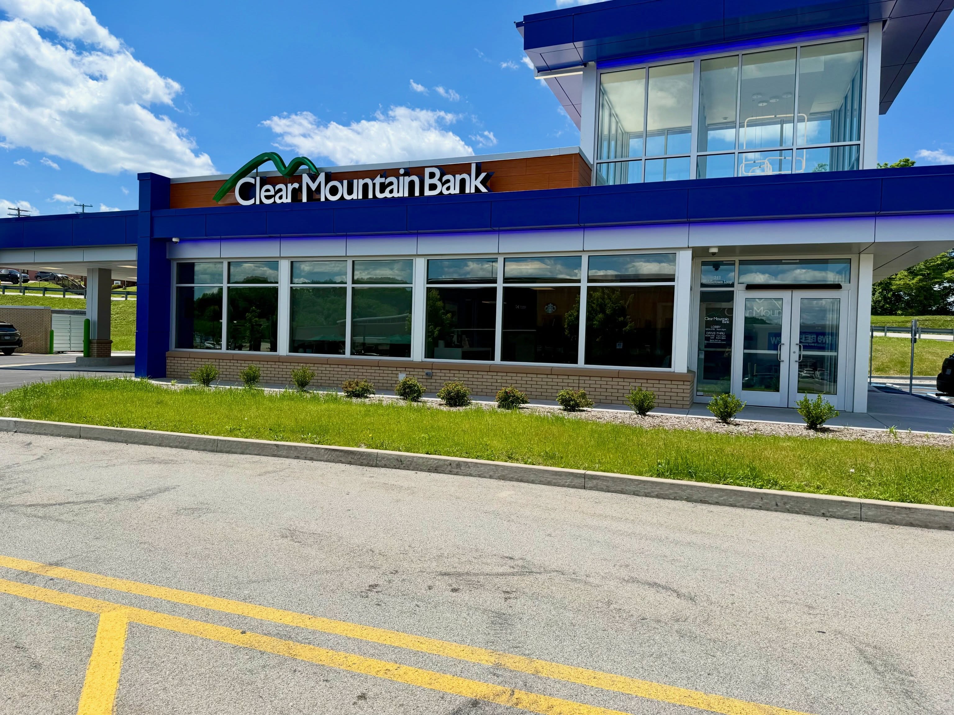 Recently completed at Clear Mountain Bank in White Hall, WV. 🏦 This project features Vista V41 window film, one of our favorite options for reducing heat and blocking harmful UV rays while maintaining a clean, natural appearance. Comfort and performance without drastically changing the look of the glass. ☀️ #CommercialWindowTint #VistaV41 #WindowFilm #WhiteHallWV #Shade9Tint