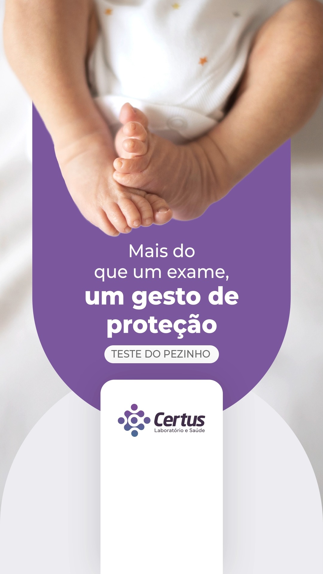 👣 Nos primeiros dias de vida, algumas condições podem estar presentes sem causar sinais visíveis no bebê.
É por isso que o Teste do Pezinho tem um papel tão importante na triagem neonatal: ele ajuda a rastrear alterações que, quando identificadas cedo, permitem iniciar o acompanhamento adequado com mais agilidade.
Além da versão básica, existem painéis ampliados do Teste do Pezinho, que investigam um número maior de condições genéticas, metabólicas, imunológicas e outras alterações que podem impactar o desenvolvimento da criança.
Esse cuidado não termina no exame. O atendimento acolhedor, o ambiente preparado e a delicadeza na coleta também fazem diferença para tornar esse momento mais tranquilo para o bebê e para toda a família.
Fale com nossa equipe e tire suas dúvidas sobre as opções disponíveis.
Certus Laboratório e Saúde
📍 Piumhi (Centro)
Praça Guia Lopes, nº 54, Anexo à Santa Casa
📞Telefone: (37) 3371-9511
📱WhatsApp: (37) 99965-0200
📍 São Roque de Minas
Rua Francisco Alves Oliveira, 230, Centro
📱📞Telefone/WhatsApp: (37) 99991-0500
Site: www.certuslaboratorio.com.br
🕐 Horário de funcionamento:
Piumhi:
Segunda a sexta: das 6h30 às 19h
Sábado e feriados: das 7h às 19h
Domingo: das 7h às 13h
São Roque de Minas:
Segunda a sexta: das 6h30 às 17h30
Sábado: das 7h as 11h