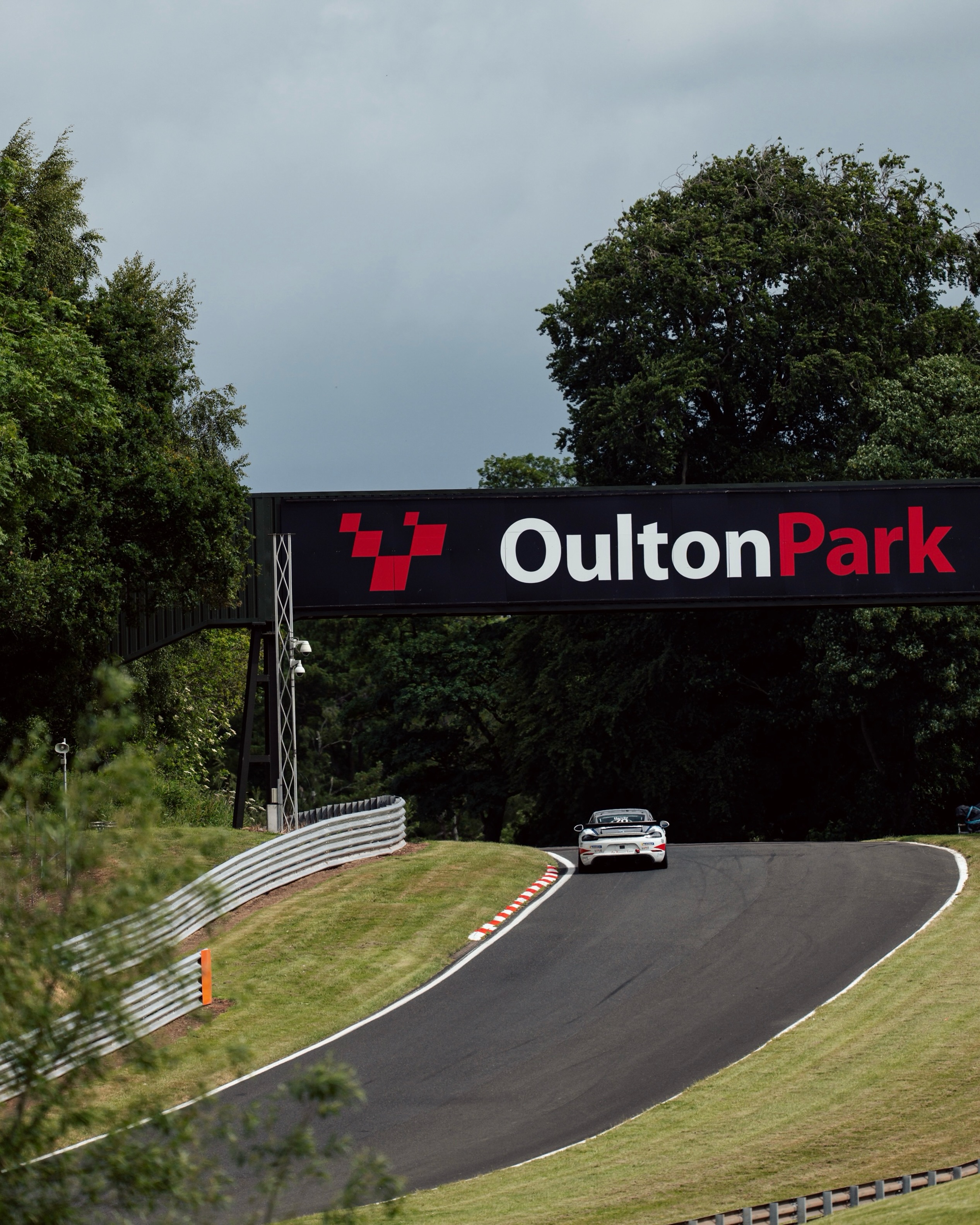 We’re all set for another big weekend in the Cheshire countryside 🌳
First order of business … qualifying 🔜
⏱️ tsl-timing.com
#XentekMotorsport #SprintChallengeGB #Porsche @PorscheRaces_GB @Carwow #Motorsport #BTCC @CraggsEnergy @SamuelHarvey70 @AlisterWeston @JamesSeale_Racing @FelixLiveseyRacing