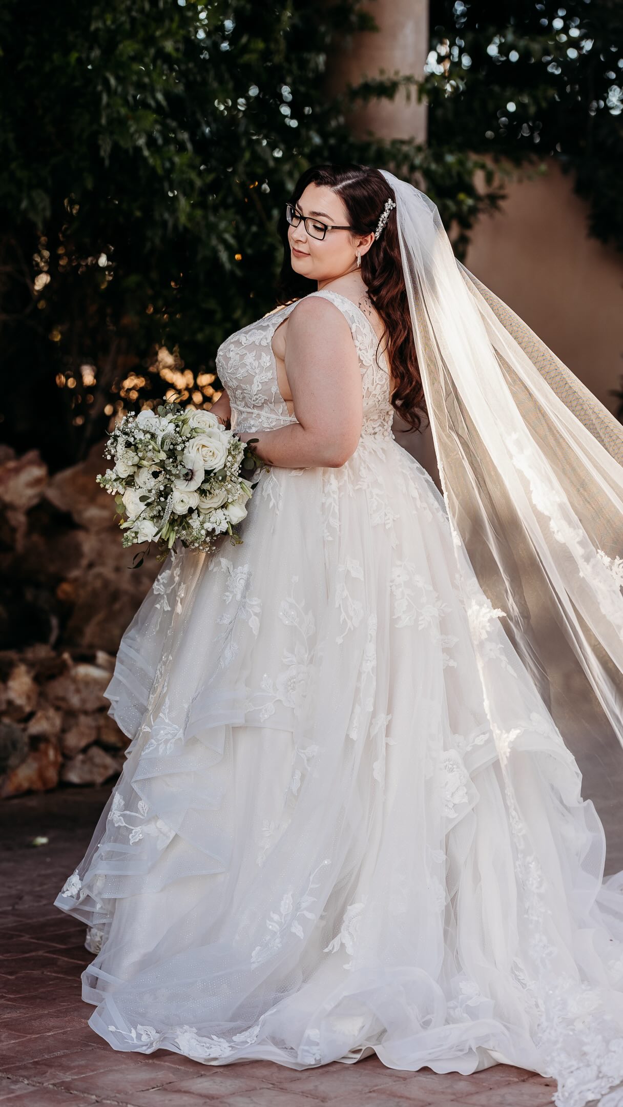 a moment just for this beautiful bride and veil 👌
.
.
#weddingphotography #arizonaweddingphotographer #wedding #phoenixphotographer #weddingday