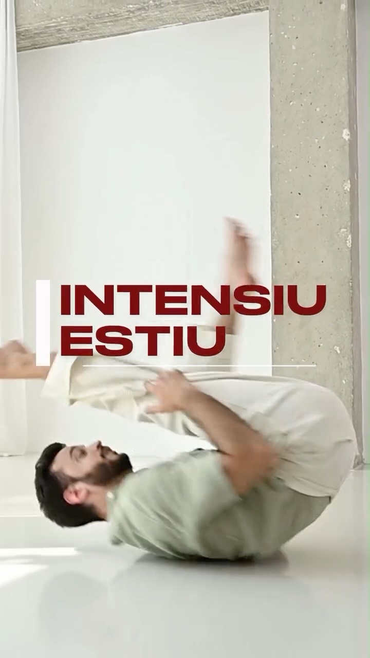 ✨ Contemporani, investigació i expressió en moviment.
Del 13 al 16 de juliol, viu una setmana de treball intensiu amb @enric_so , coreògraf del programa Eufòria de TV3 i @adriespiperez
📅 Del 13 al 16 de juliol
🕙 De 17:00 a 19:00 h
👥 A partir de 17 anys (nivell avançat o professional)
Places obertes! 🔥
#SomHiDansa #IntensiuContemporani #DansaContemporània #BarcelonaDansa #Estiu2026