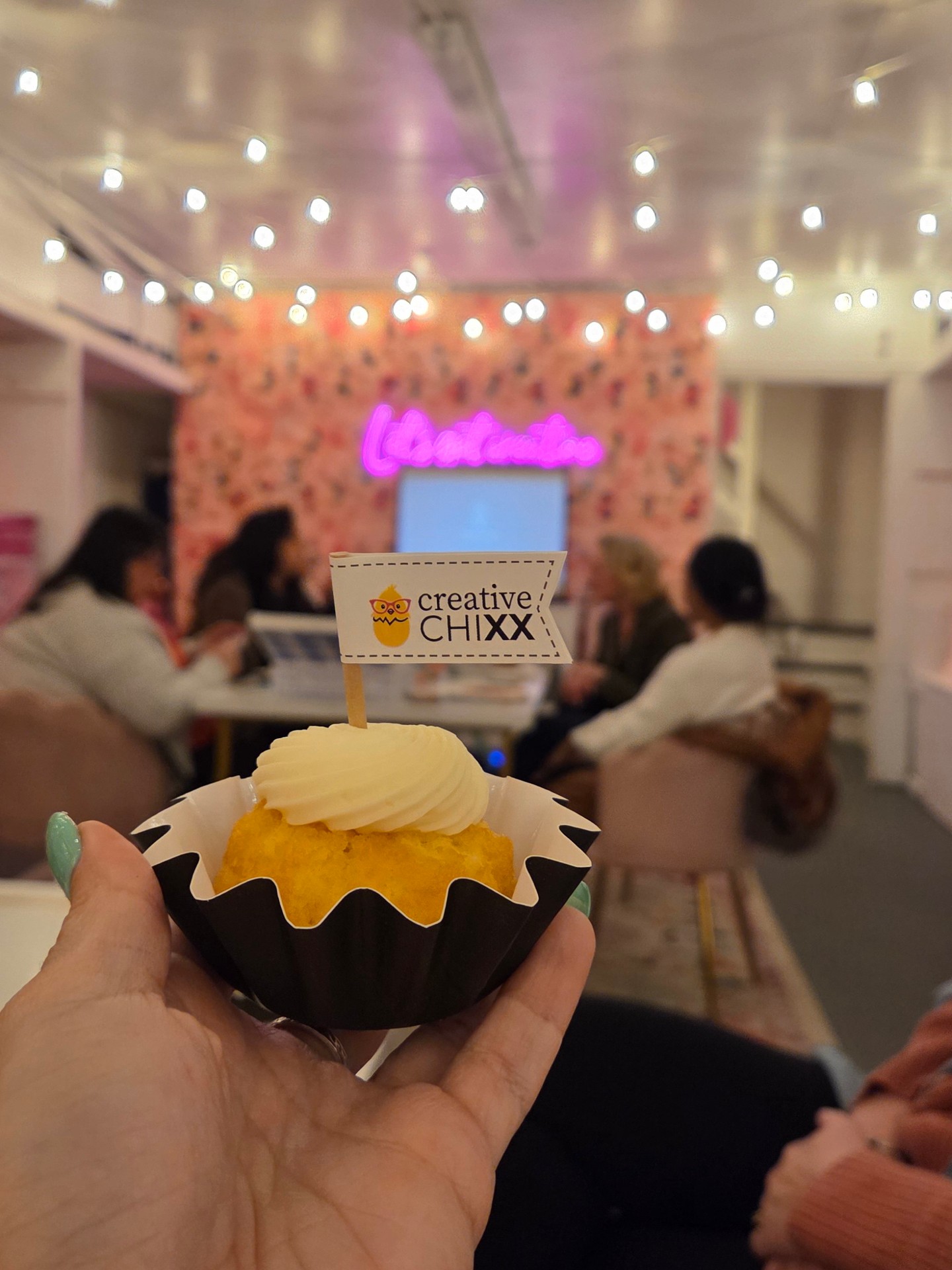 Creative ChiXX meetings bring the most amazing women entrepreneurs together and I highly advise you attend a meeting 😊 you will not regret it!