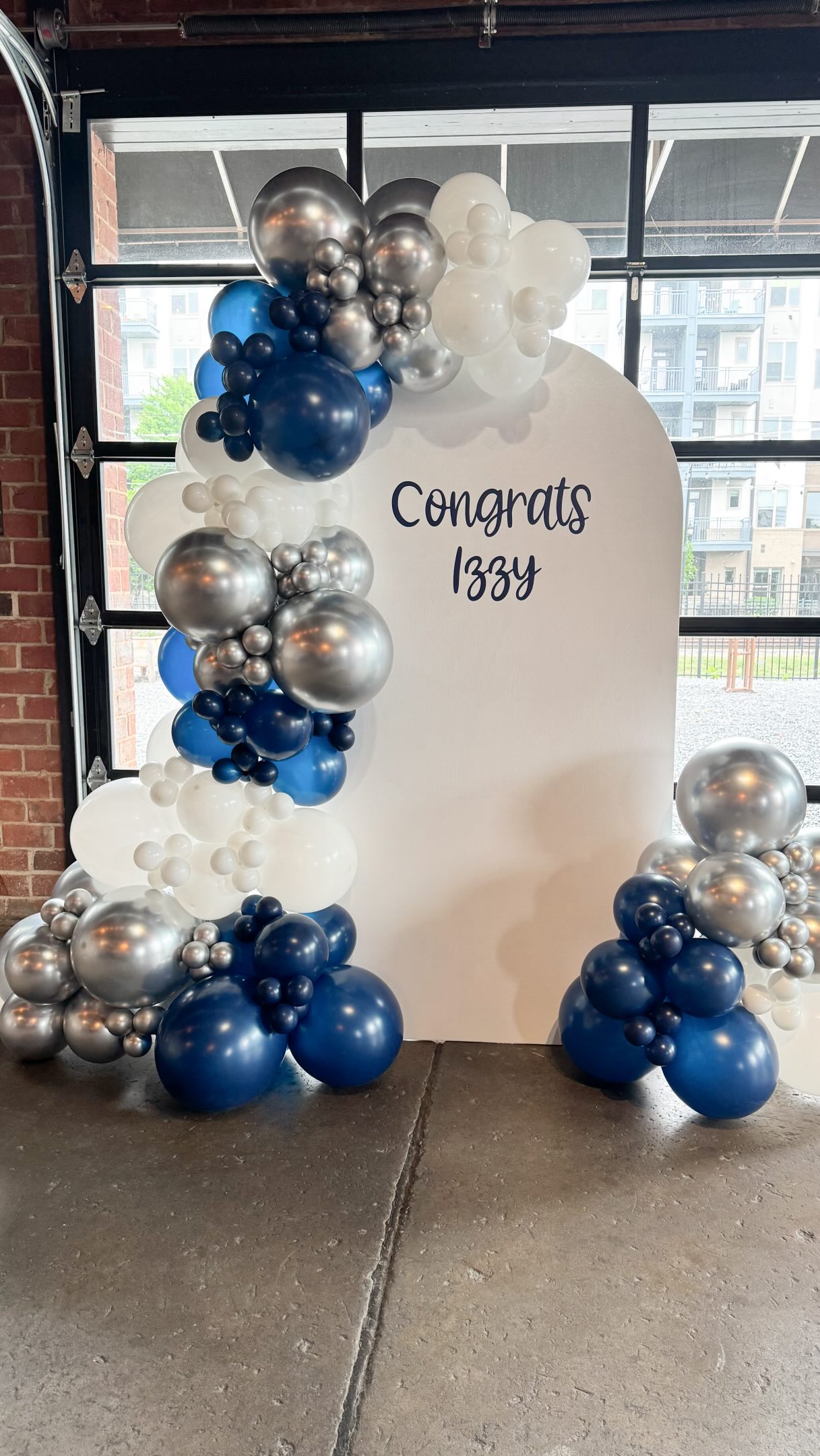 We were honored to help bring this graduation party to life with some fun balloon decor! Congrats to Izzy on her graduation from Hickory Ridge High School! 🎓⚽ Her party was at @norfolkhall, and we have to say…the staff there is amazing to work with! Everyone was so helpful and welcoming, and it made the whole celebration feel effortless. And a shoutout to @suarezbakery for the delicious treats!
#graduation #balloondecor #charlotteballoons