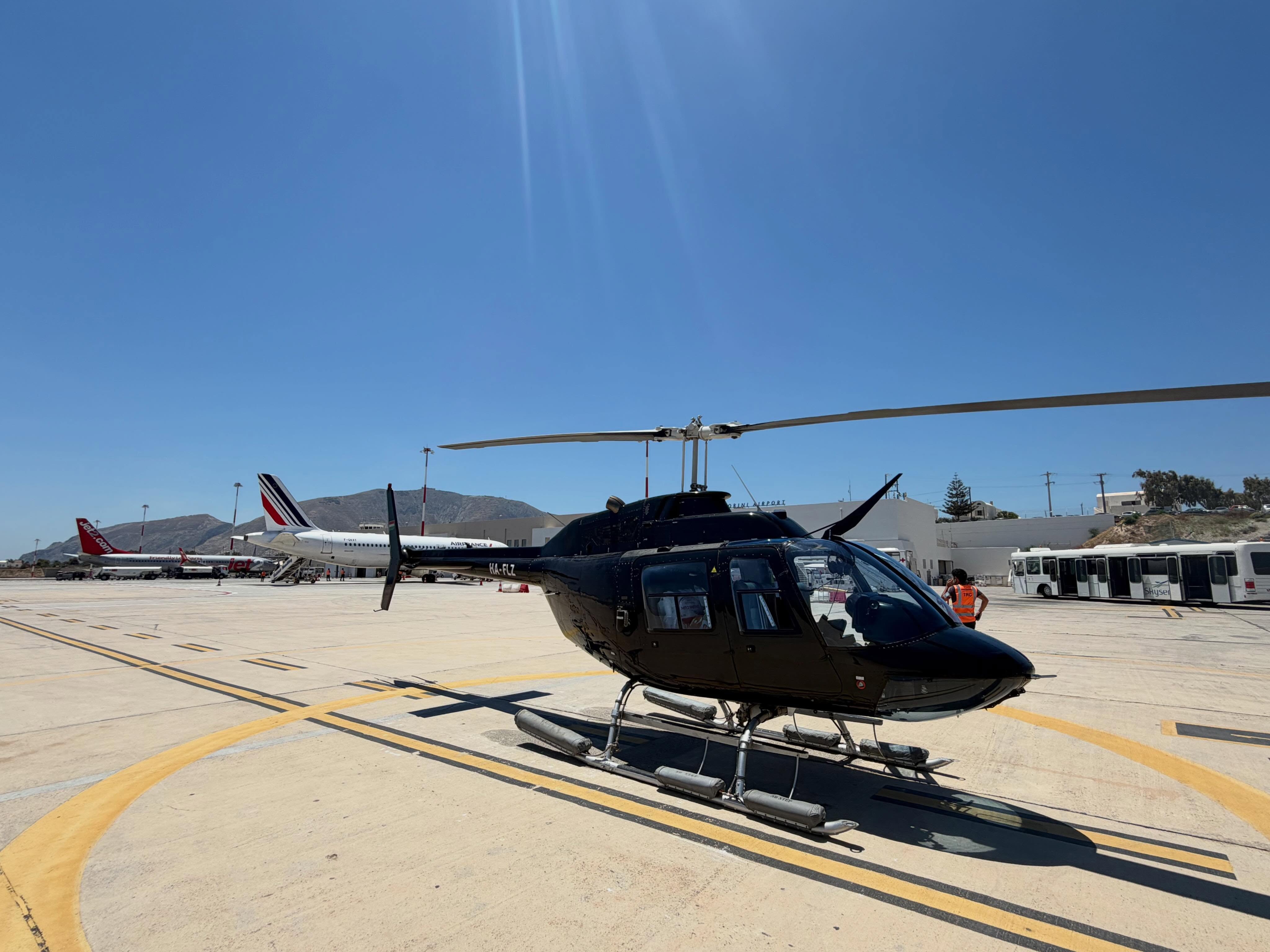 Fuel stop at Santorini Airport ⛽🚁 #heliflyhelicopterservice #santoriniairport #santorini #greece #cycaldes