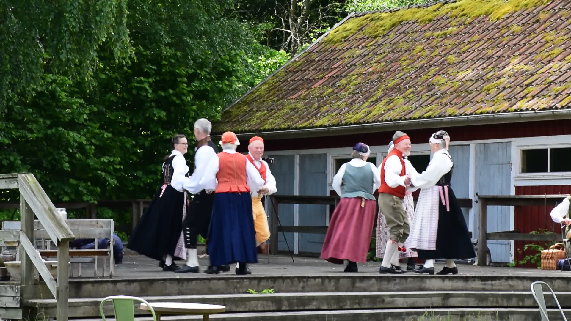 Vilket härligt firande vi fick igår! Tack alla som kom och besökte oss och tack till Lidköpings Folkdansgille samt Björn Sjöstedt som guidade besökare igenom Falkängen! 🙏
