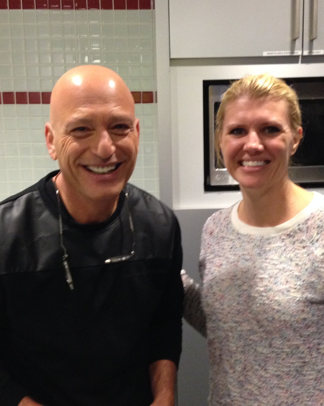 #ThrowbackThursday - A look back at working with legendary television personality and comedian Howie Mandel. Known for his quick wit, infectious energy, and decades of entertaining audiences, Howie has a way of lighting up every room and every set he steps onto.
It was such a pleasure working with him and being part of the excitement behind the scenes. His professionalism, humor, and positive attitude made for a memorable experience.
#ThrowbackThursday #TBT #HowieMandel #BehindTheScenes #TelevisionPersonality #CelebrityMakeupArtist #MakeupArtistLife #TVMakeup #EntertainmentIndustry #OnSet #CelebrityGlam #BroadcastBeauty #MakeupClassesCom #DawnMaloney #MemorableMoments