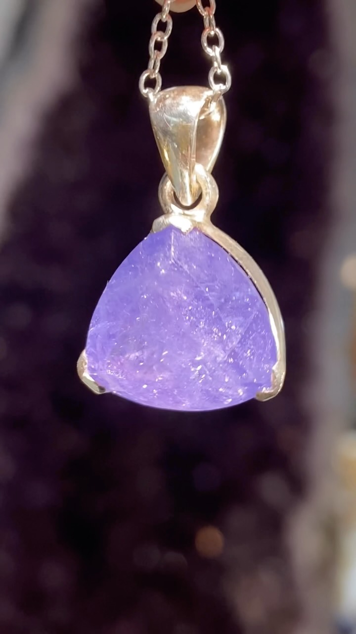 This is 14 karats of high grade faceted Tanzanite ✨💎🌟
Tanzanite is an exceptionally rare crystal found only in a small area in the Merelani Hills of Tanzania. Its beautiful colouring comes from trace amounts of vanadium and has a beautiful shimmer under the light. It is considered to be one of the rarest crystals in the world
For more information or to purchase give us a message or comment down below
.
.
.
#crystalshopuk #tanzanite #tanzanitejewellery #tanzanitependant #crystalmagic