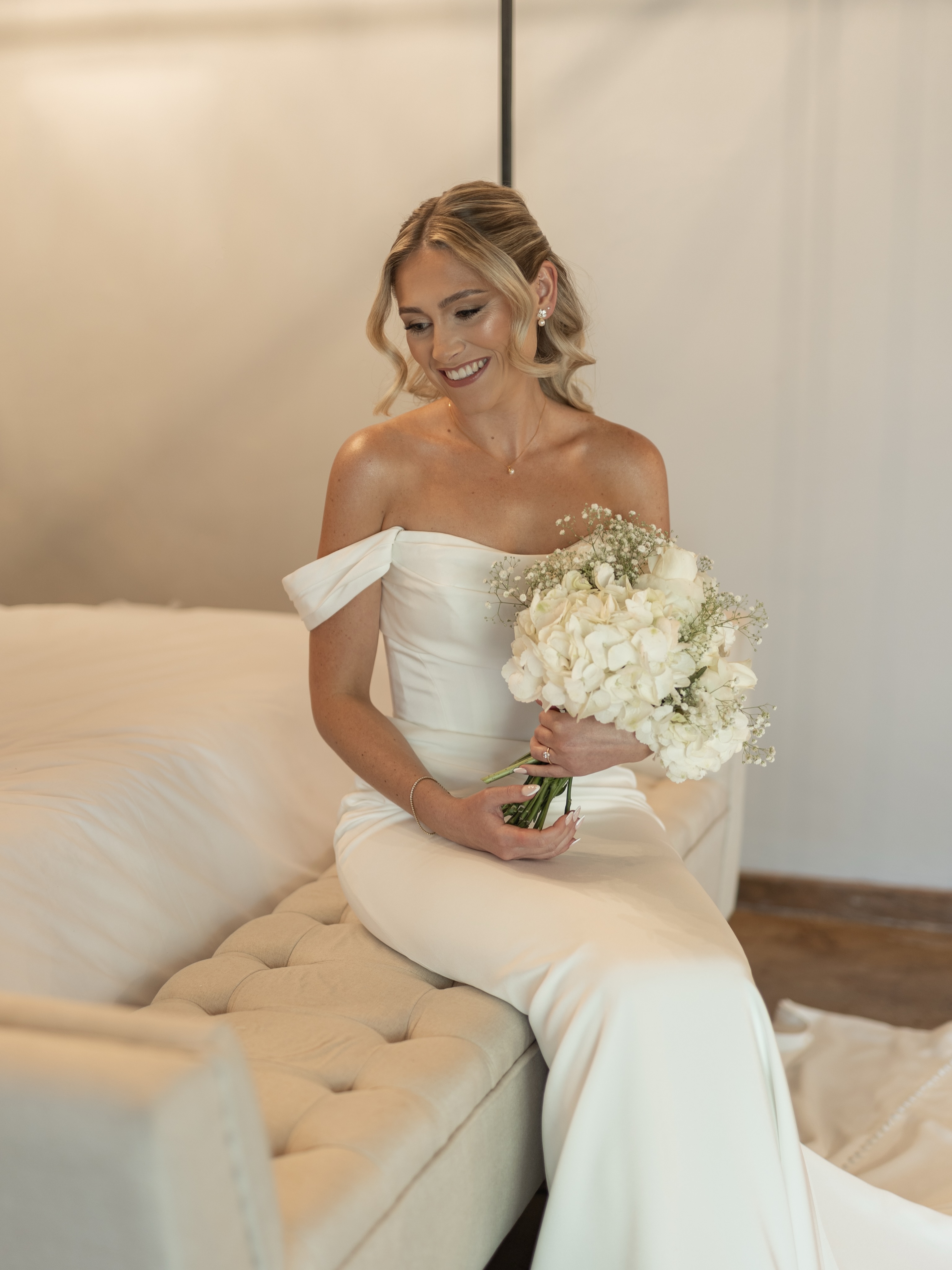 Before the aisle.
Before the vows.
Before forever. 🤍
At Wildwood, the morning of your wedding has a magic of its own. ✨
A space for slow moments, happy tears, final touches, and the people who make it all feel real.
💌 info@wildwoodvenue.com
#WildwoodWeddings #LimpopoWeddingVenue #BushveldWedding