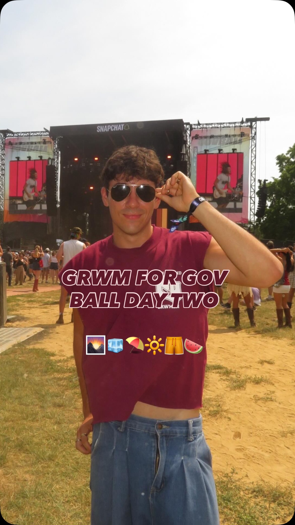 keeping it going, get ready with our Vice President & Music Director @salvatoreguimaraes for Day Two of the Governor’s Ball Music Festival!
#grwm #outfitinspo #collegeradio #explore #govballnyc
