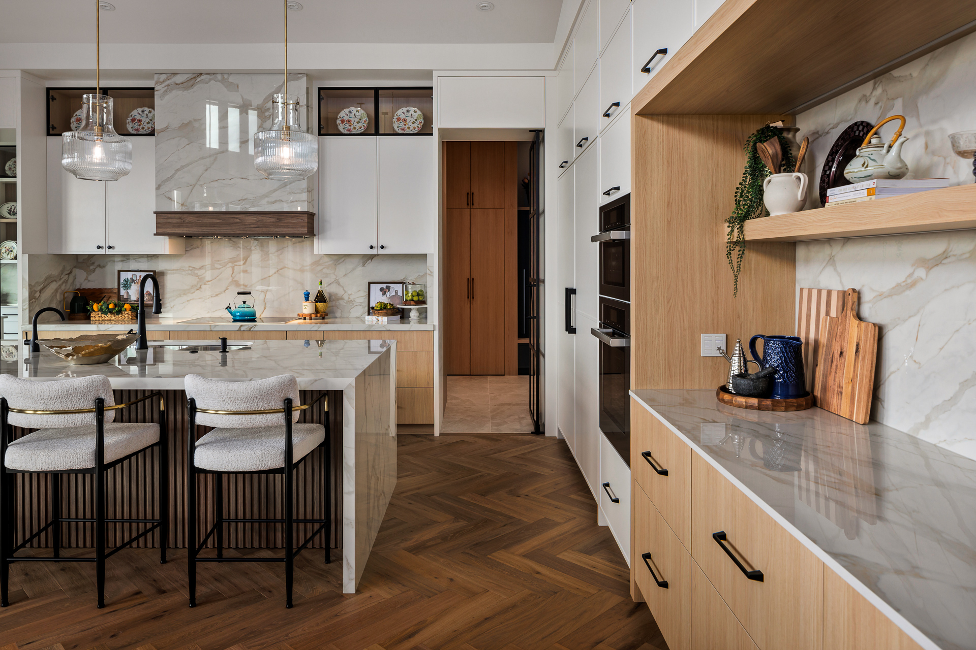 Theres a reason it's the heart of the home! We are in love wit this kitchen from our newest build The Sirocco, a perfect mix of concept, modern craftsmanship and timeless style.
This kitchen was built for family nights, hosted summer experiences and quiet mornings in the sun.
If you want to experience what sets Ashton apart, send us a message today.
Custom homes | Calgary living | Calgary luxury homes | luxury homes
