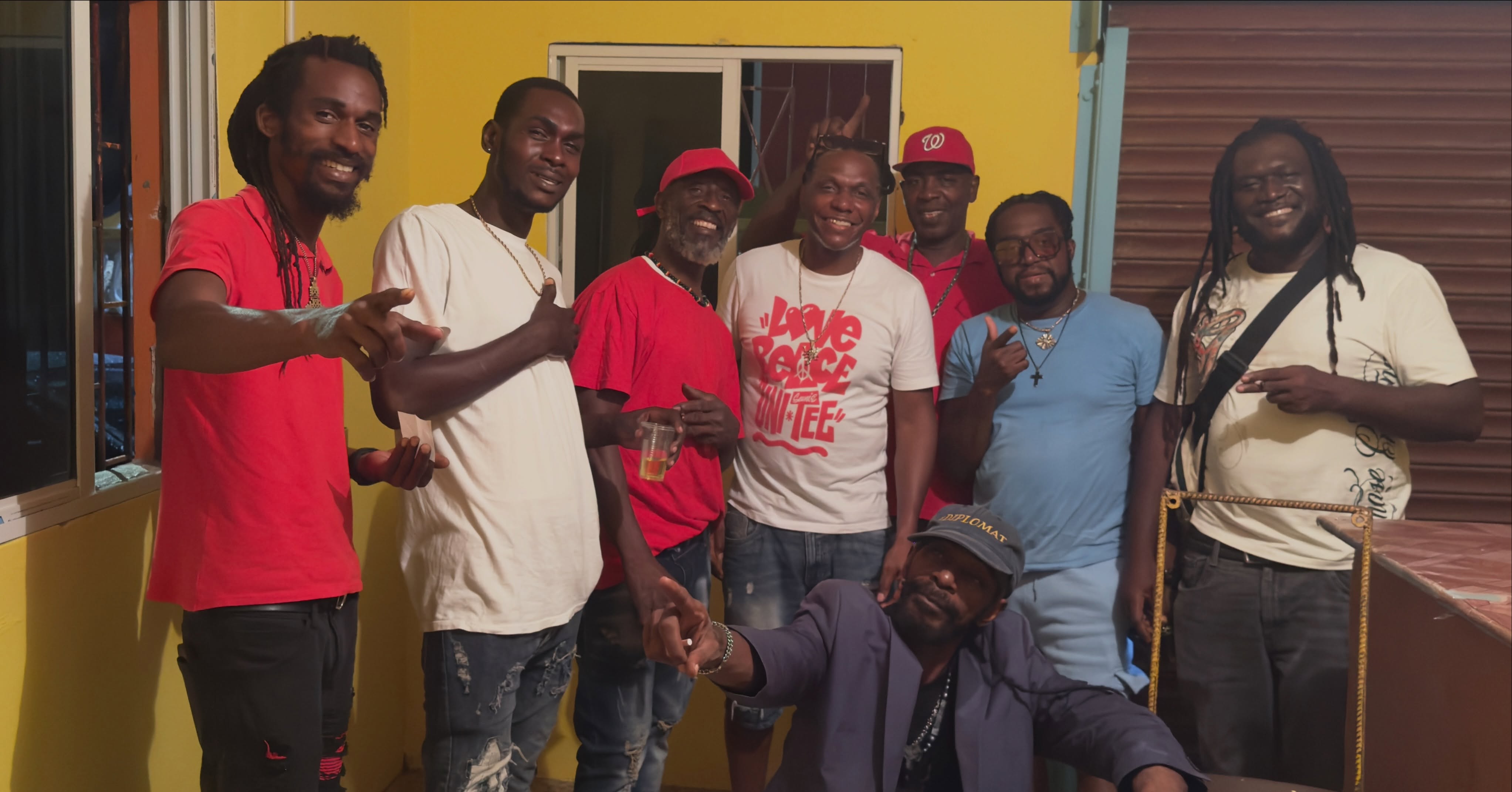 This just came up in my memories, Kardi Tivoli, Littke Hero, Diplomat, Brown man, Chezidek, Jubba & Myself..I can’t remember the other brothers name..
Memories of recording session in Jamaica , wen this song land your gonna be surprised ❤️💛💚🖤
