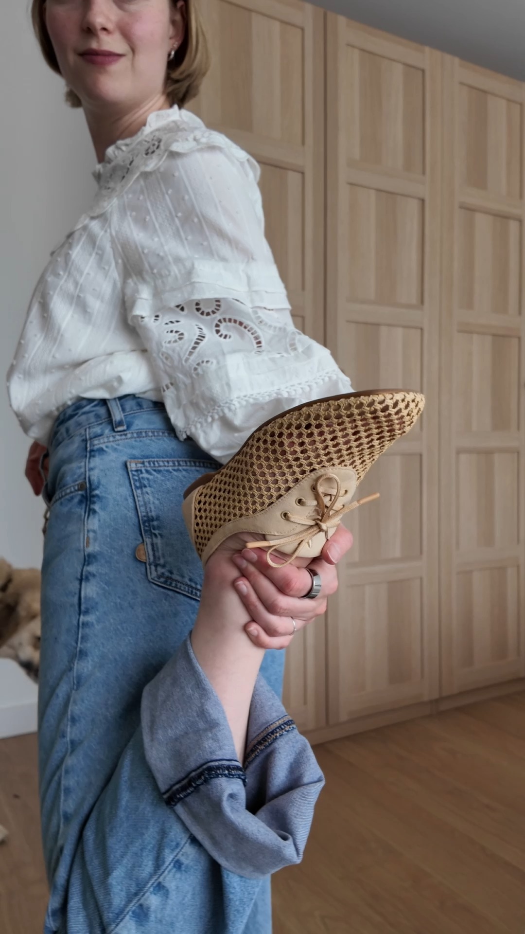 Looking for Sandals but don't want to get you toes out? VIVAIA Carey is the answer.
Use my code "Bridge10" to get 10% off yours!
Shop the shoes*: https://go.shopmy.us/p-62801519
Shop this post*: https://shopmy.us/collections/5656907
#vivaia #summershoes2026 #bestsandals