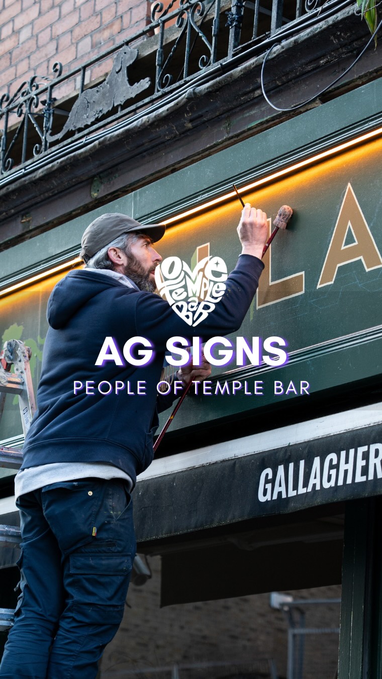 In a world of quick prints and copy-paste branding, Andy is keeping it real and keeping the craft of traditional sign writing alive across Dublin ✨
One of his latest after @boxtyhouse ? A brand new artisan bakery that’s already been established as a must try in Temple Bar, @twistbakery_ on Bedford Row 🥐
#templebar #dublin #lovetemplebar #wearetemplebar