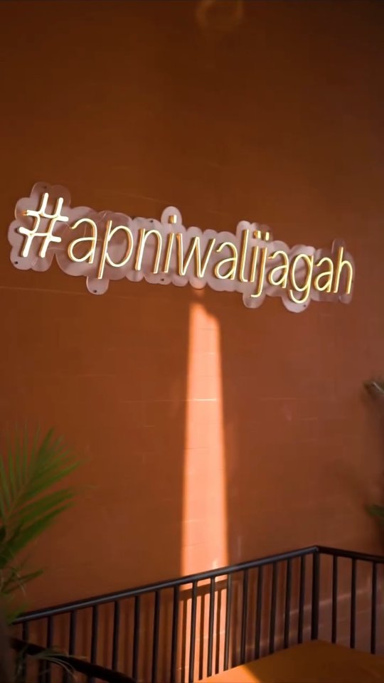Chai, conversations, and the perfect cozy corner ☕️✨ There’s just something about finding #ApniWaliJagah in the middle of a busy mall 😌
Need a re-charge? Find us at V3S Mall, Laxmi Nagar, Delhi! See you there📍
(Chaileela, Apni Wali Jagah, Delhi, Best Hangout Place, Cafe Vibes, Foodies, Aesthetic Cafe, Summer Special, Refreshment)
#chaileela #apniwalijagah #delhi #bestcafe