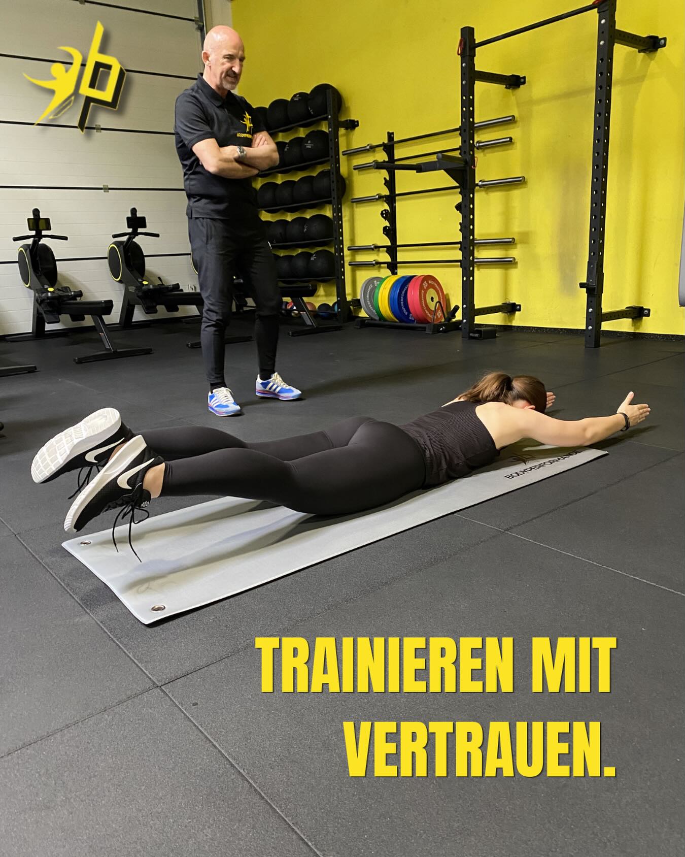 Trainieren mit Vertrauen.💛
Eine persönliche Betreuung, ein offenes Ohr und ein Umfeld, in dem du dich wohlfühlen kannst, sind für uns selbstverständlich. Egal, wo du gerade stehst – wir begleiten dich auf deinem Weg und unterstützen dich dabei, deine Ziele zu erreichen.💪
Denn Fortschritt beginnt dort, wo Vertrauen entsteht.✨
#bodyperformance #bodyperformancestudio #bodyperformanceleibnitz #xundmacher #diexundmacher