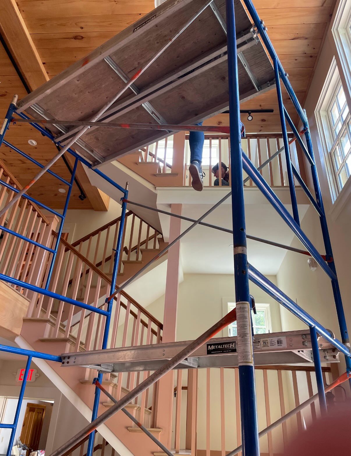 We have had a busy start to the week so far as we have been on location installing our ship! If you’ve been following along on this build, you know all about the meticulous assembly and fit ups. Now it’s time to do it all on site! Here’s a little teaser of what the last 24 hours has been like. We’ll have the final reveal later this week. Enjoy!
#ship #mayflower #history #sculpture #museumdesign
