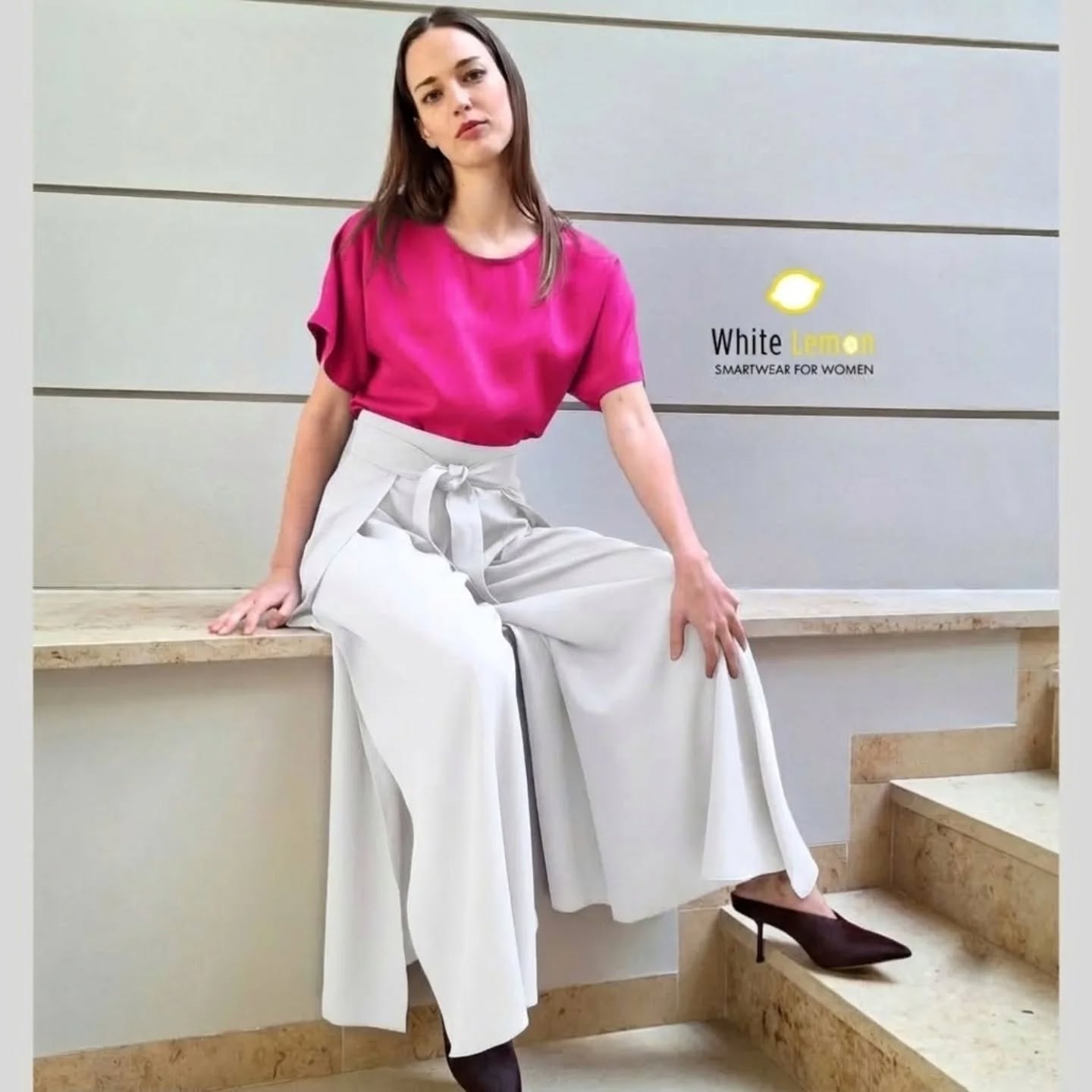 ♥︎ Ha esküvőre, ballagásra, bármilyen bulira készülsz, ugorj be a Prizmába, és válogass @whitelemon.smartwear darabjai között! Ma a tervező, Bojti Szilvi segít Neked megtalálni a megfelelő szettet. ❤️
.
.
.
.
#prizma #prizmadesignerstore #fashion #divat #ruha