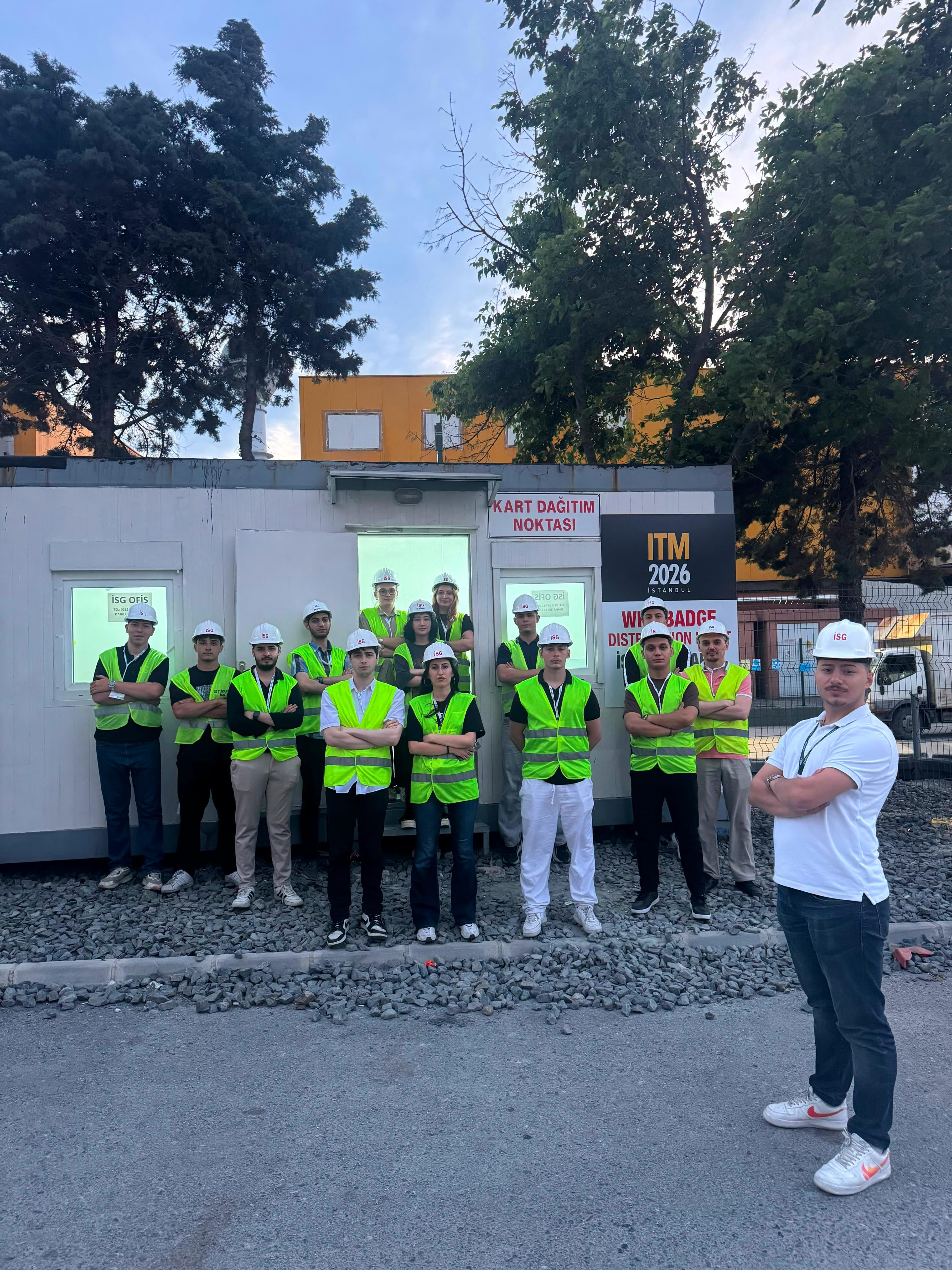ITM Fuarı hazırlık sürecinde emeği geçen İSG ekibimize teşekkür ederiz. 👏🏻
#ekip #isg