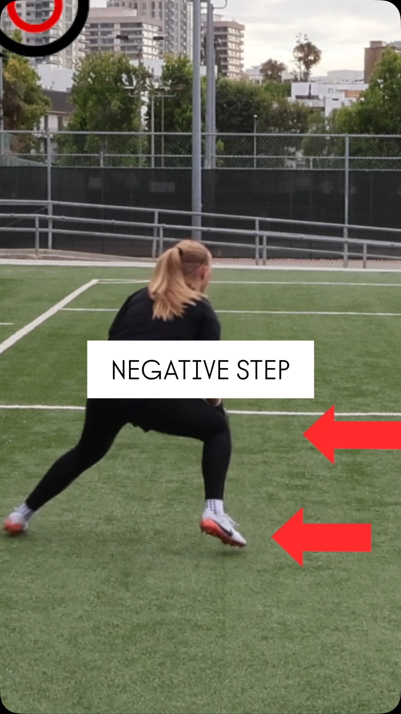 🎯 Negative Step Breakdown (Angle)
📝 When dealing with a shot across the body from an angle, especially at a distance where a foot save isn’t possible, I’ve found that loading the bottom hand while simultaneously sweeping the lead foot is one of the most effective ways to get to the ground as quickly as possible. For this movement to be efficient, the lead hand and lead foot need to work in unison.
Full session on YouTube! #soccer #football #fyp #reels #gk