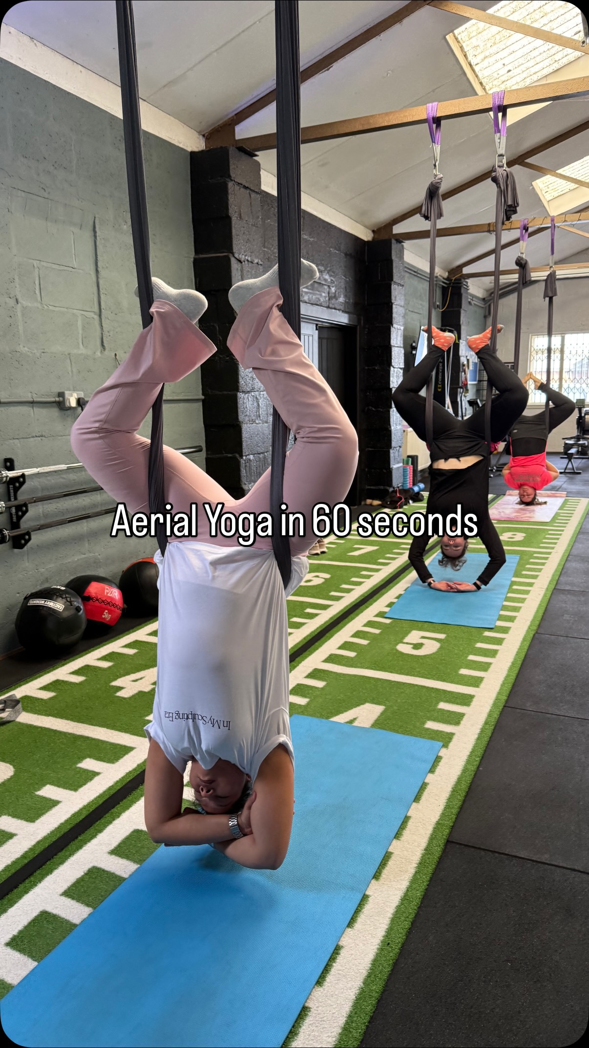 Aerial Yoga ✨ A yoga class unlike any other 👌🏻
Stretch deeper, build strength, explore inversions, have fun, and relax in a floating savasana. Supported by the hammock every step of the way. ☁️
#aerial #aerialyogaflow #aerialyogaclass #malvern #flofitness