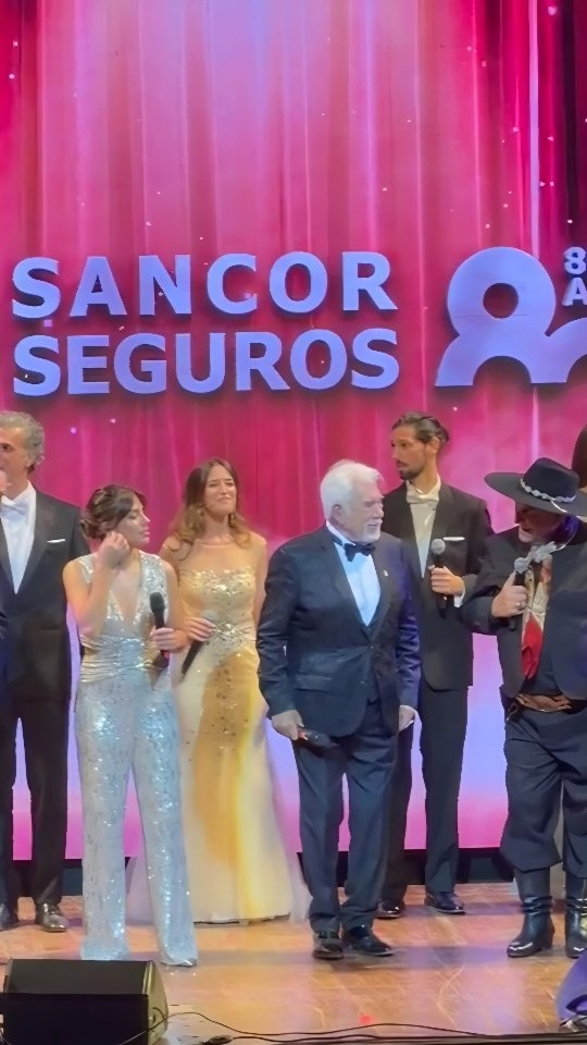 ¡Feliz cumpleaños SANCOR Seguros!
Todas las voces de una Argentina pujante que nace del interior productivo.
80 años de creer en que vale la pena.
¡Que lindo sos Teatro Colón!
@sancorsegurosar
@teatrocolon