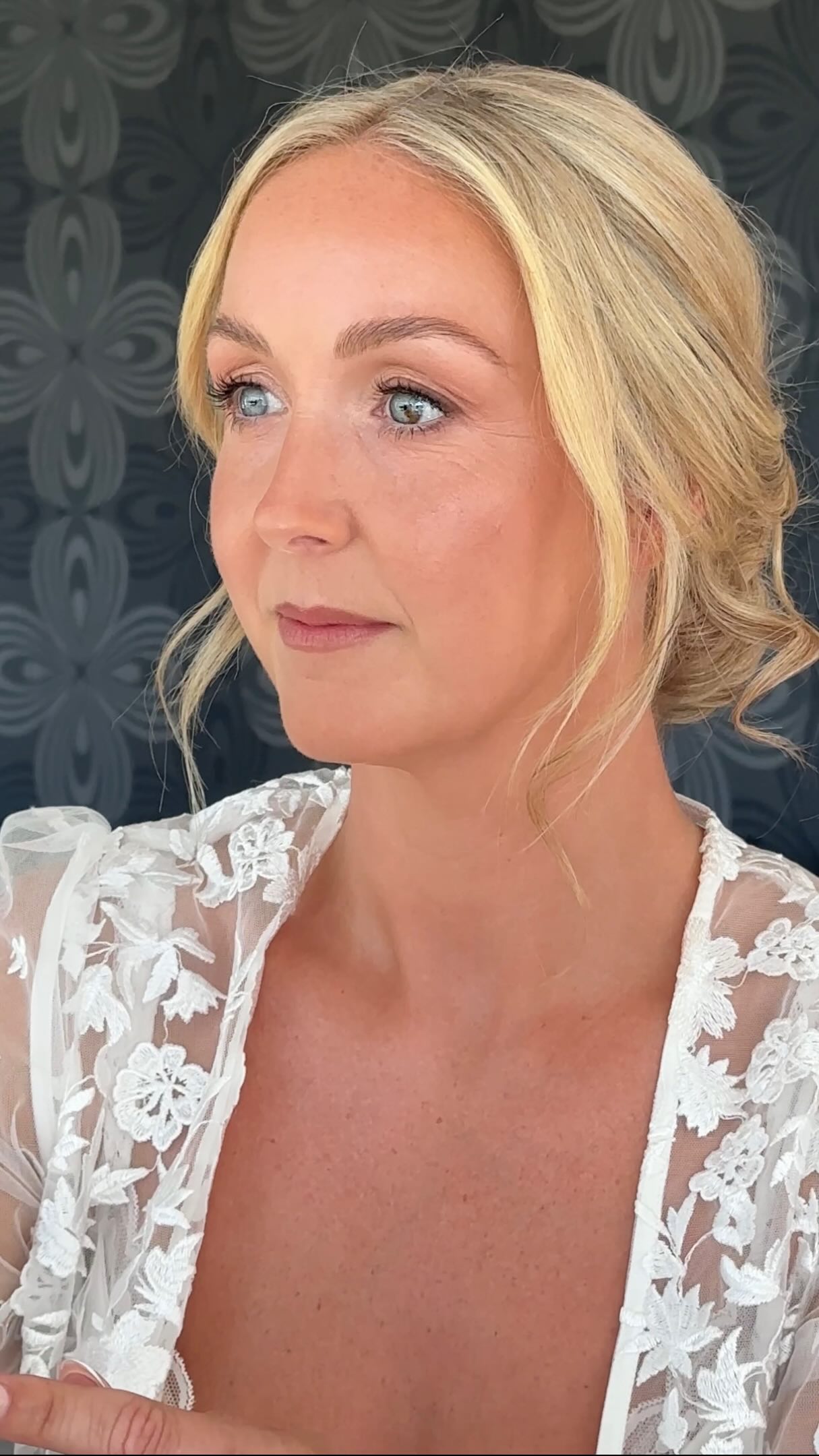 Bridal makeup with no trial ✨
.
#bridalmakeupcrete ##destinationmakeupartist #makeupartistgreece.
.
bridal makeup artist for destination wedding in Greece,
makeup artist for wedding in Crete English speaking
UK/US bride makeup Crete