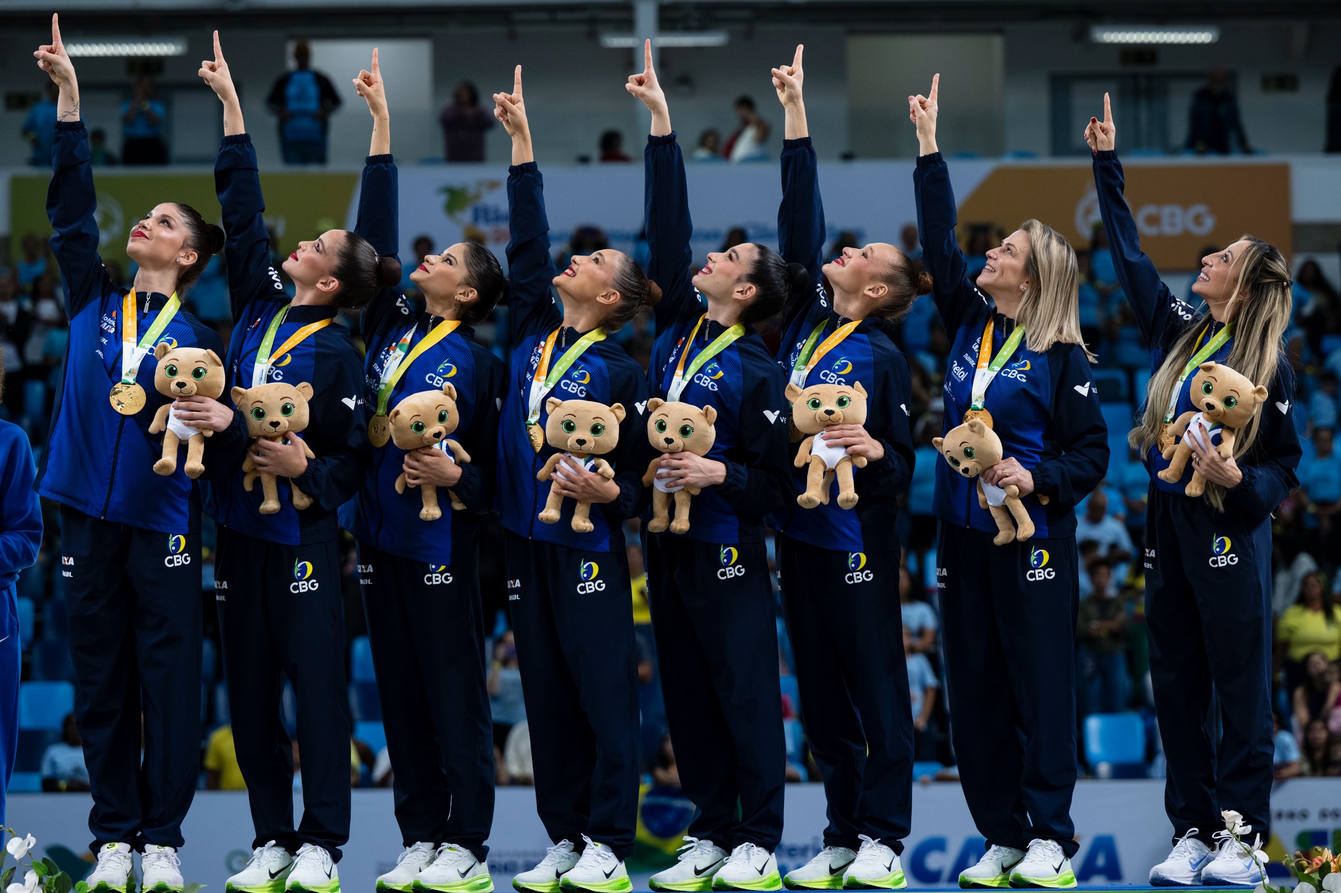 💡Sonhos não sobem ao pódio sozinhos☝🏻
Momento de coroação da Seleção Brasileira 🇧🇷 de Conjunto no Pan-Americano 2️⃣0️⃣2️⃣6️⃣
All📸 by @melogym #Nikonz9 #press #imprensa
